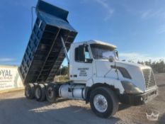 2007 Volvo VNL Tri-Axle Dump Truck