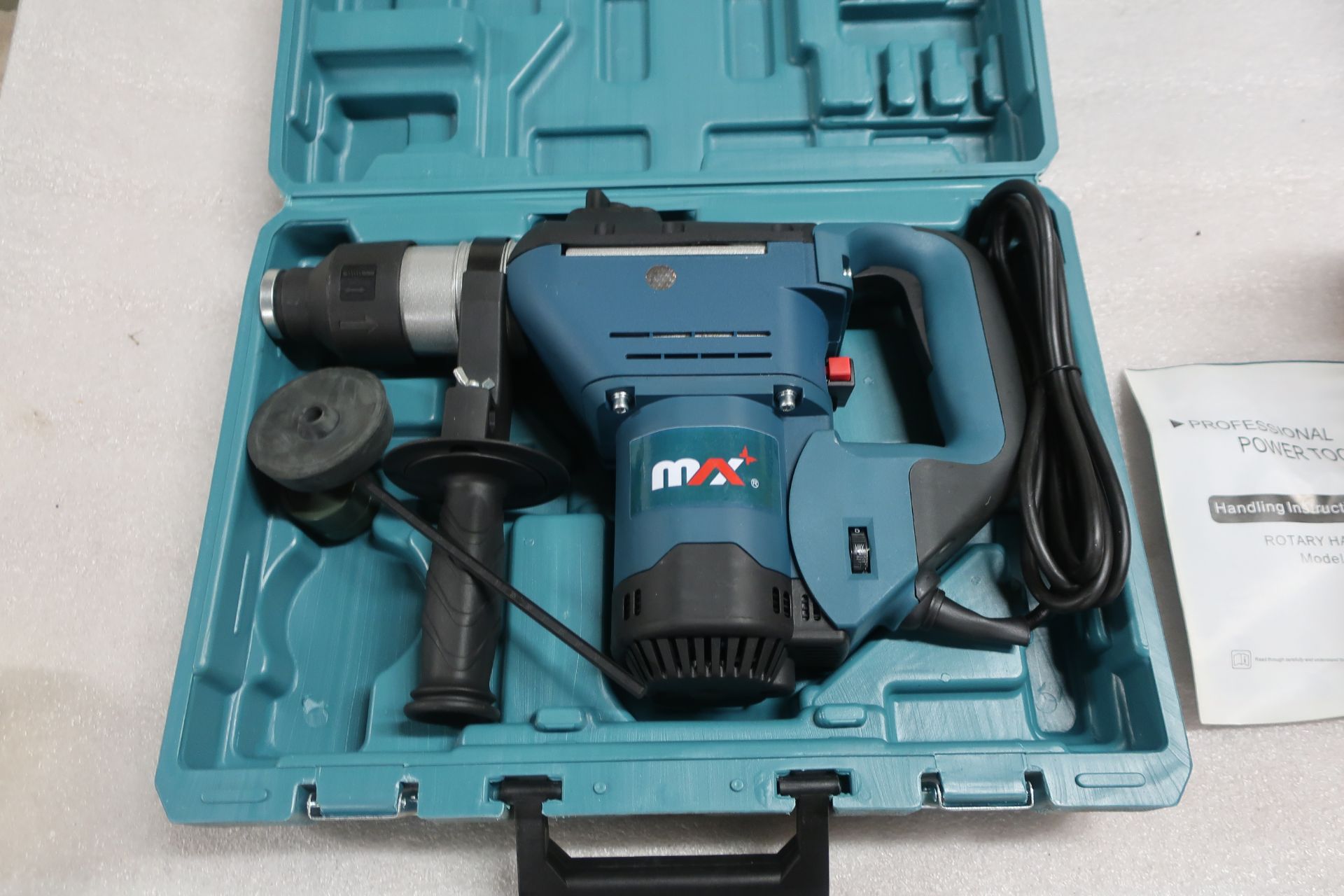BRAND NEW Max Electric Rotary Hammer unit with 32mm / 1.25