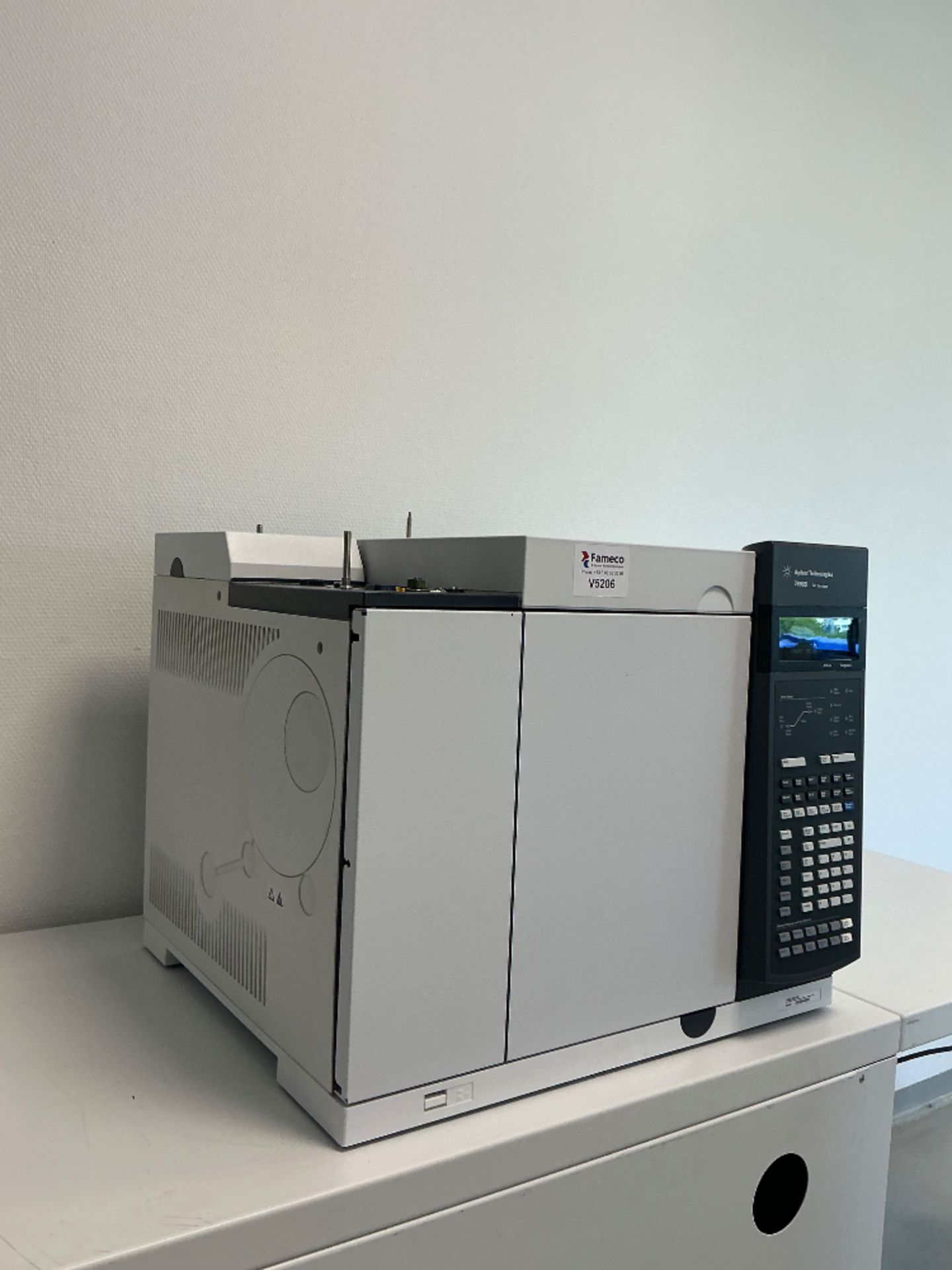 Agilent Technologies 7890B GC System ,SN: CN16043068, Powered on