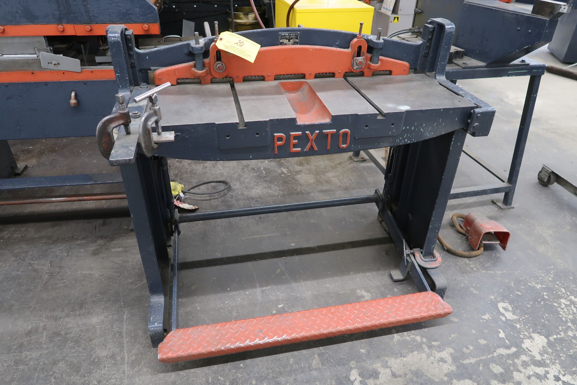 Pexto Foot Operated Shear Model 137-L, S/N 12/65, Cap 16 Gauge Soft Steel
