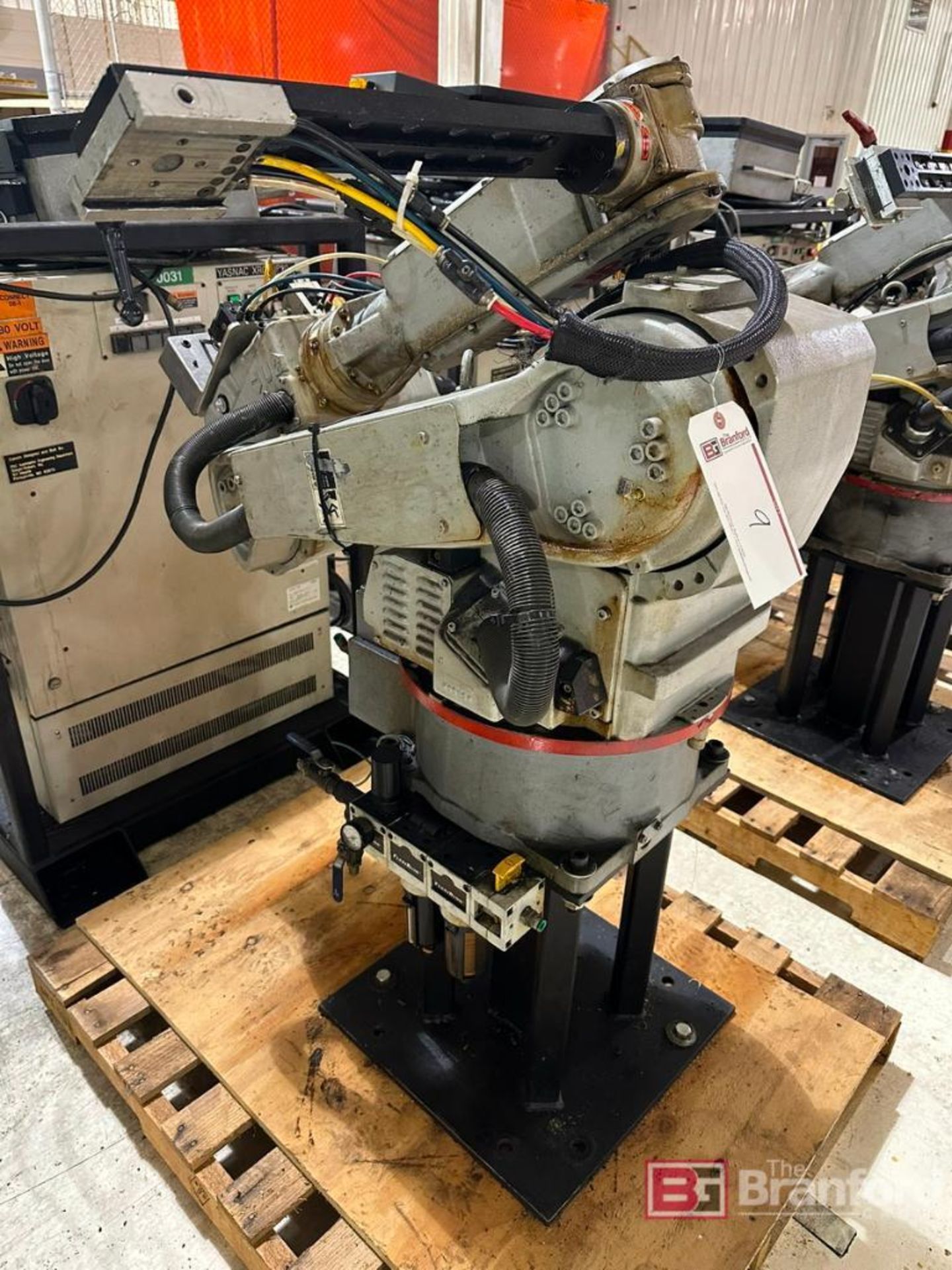 Yaskawa Electric Motoman 20 Robot with Yasnac XRC (Type ERCR-UP20-RB00 ...