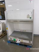 Byrum Labflex Model Omega 2600, XMGS120A 4' Laboratory Benchtop Fume Hood