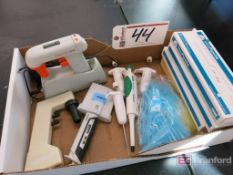 Corning STRIPETTOR Ultra Pipetter, Oxford Acupet 20-200ul Pipetter