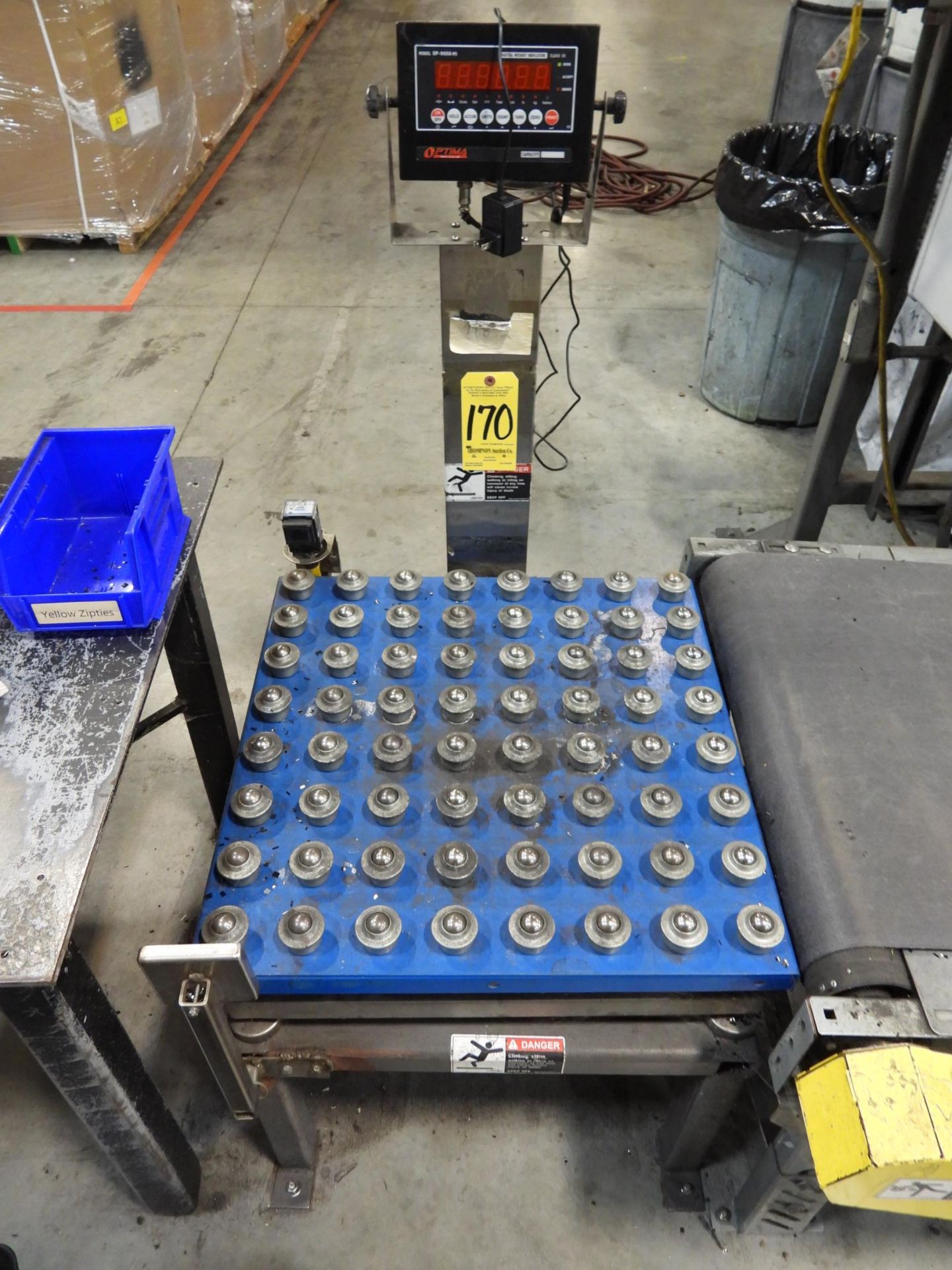Optima Scale Model OP-900A MS Digital Weight Indicator on rollers