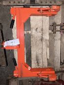 Orange Cat. 1 quick hitch