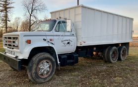 1983 GMC 7000 T/A Grain Truck