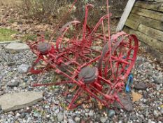 Gale 2-Row Planter on Steel