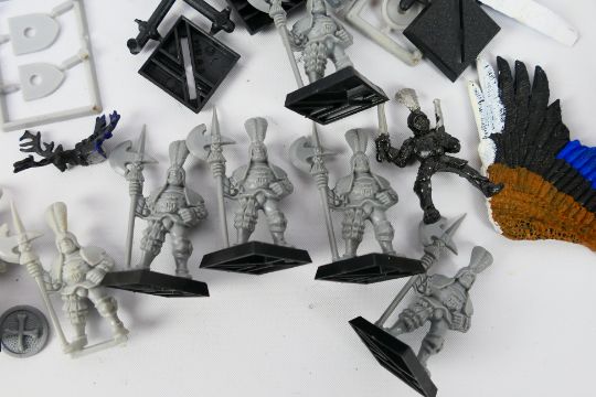 Warhammer - Games Workshop - Citadel - A loose quantity of plastic unpainted Warhammer Empire - Image 7 of 8