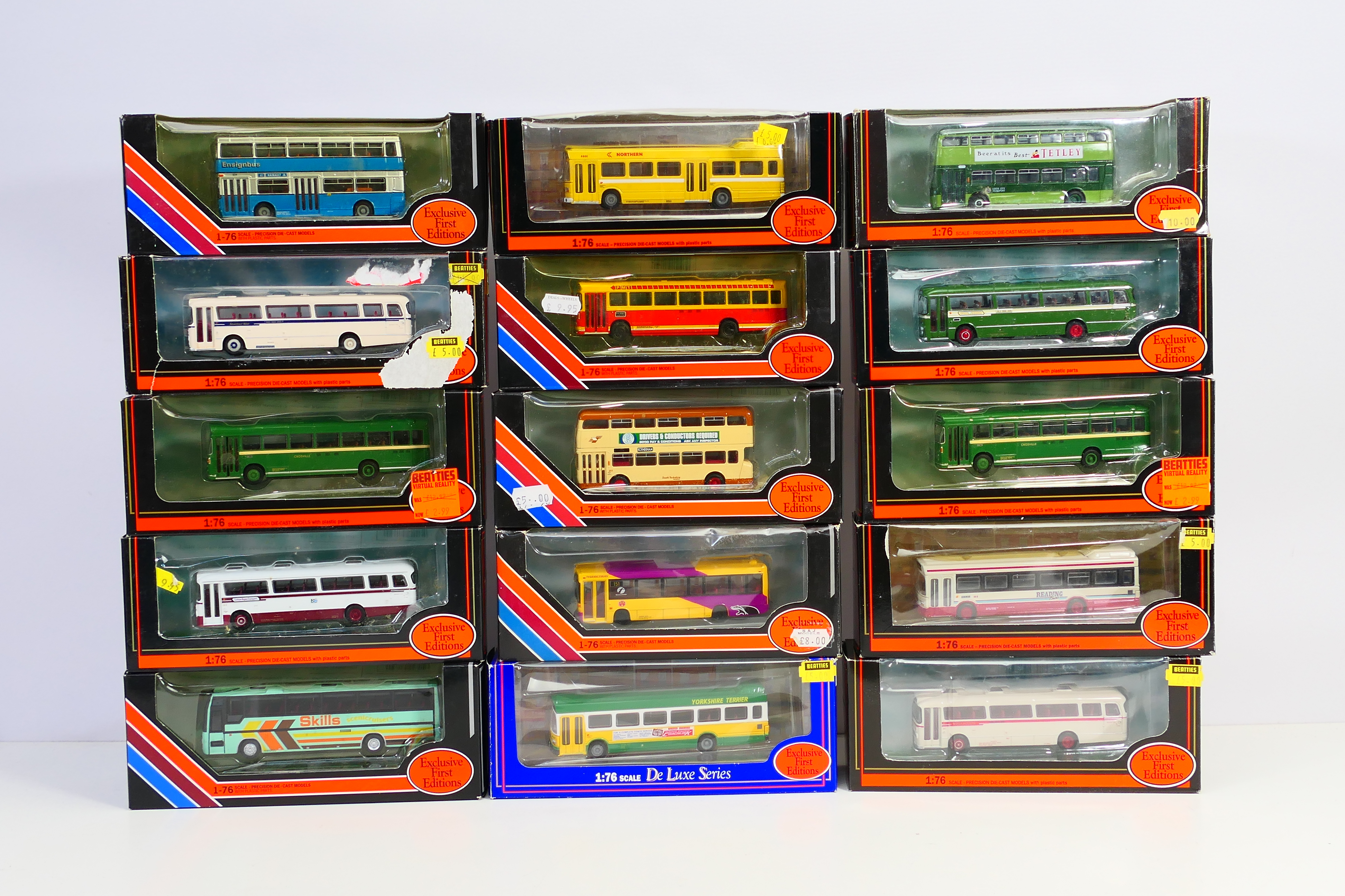 Efe Model Bus EFE - A fleet of 15 boxed 1:76 scale diecast model buses from EFE. Lot ...