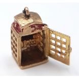 A 9K YELLOW GOLD PHONEBOX CHARM / PENDANT WITH DOOR THAT OPENS! 3.3G. SC5048.