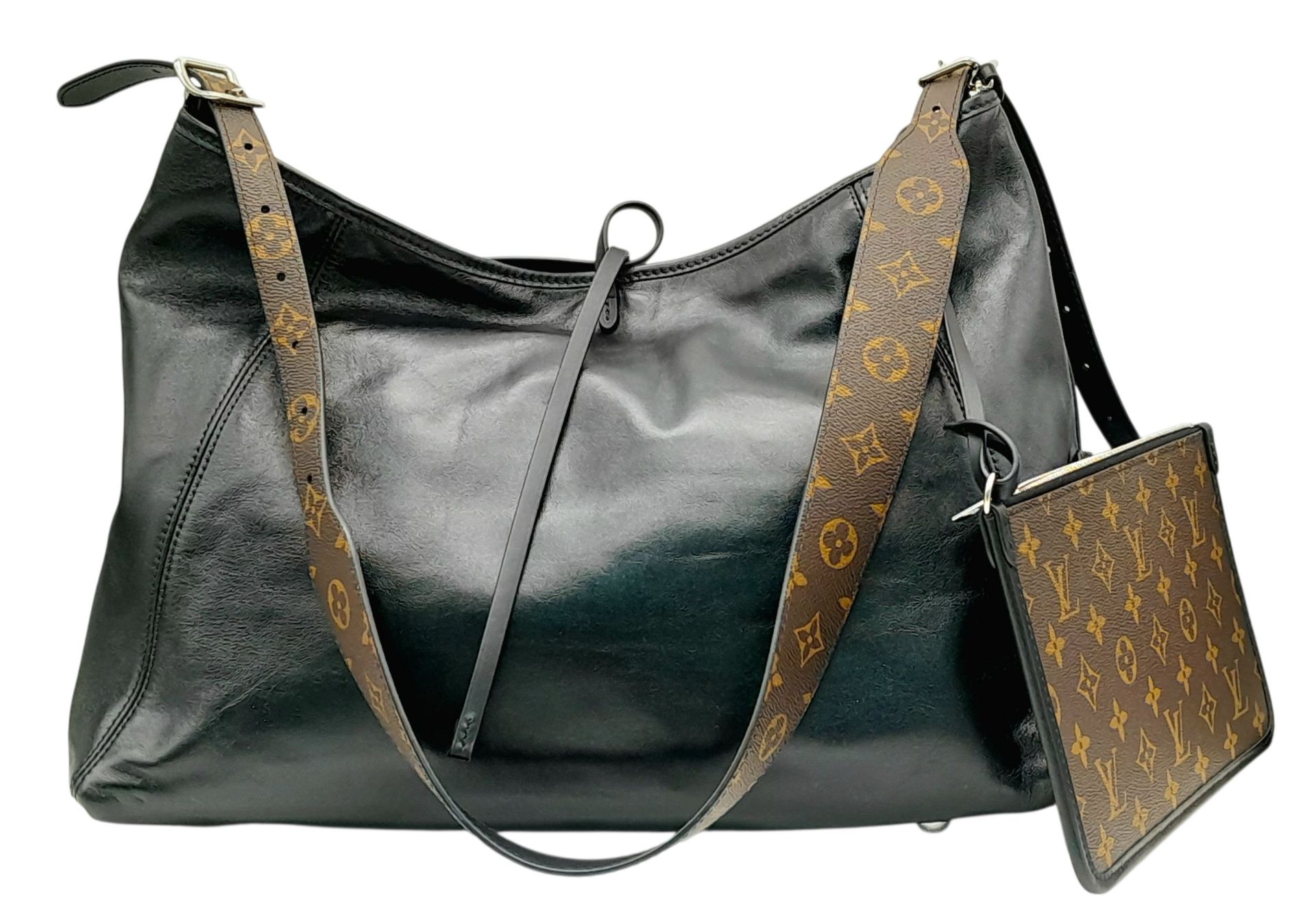 A Louis Vuitton Black Leather Graceful MM Hobo Bag. Black leather with monogram-coated canvas - Image 5 of 8