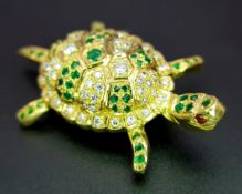 An 18K YELLOW GOLD DIAMOND AND EMERALD SET TURTLE PIN BROOCH 12.4G WFBB. Ref: TH 7001