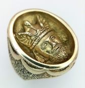 A 9K Yellow Gold Signet Ring Depicting Hermes in Relief. Size T. 12.5g.