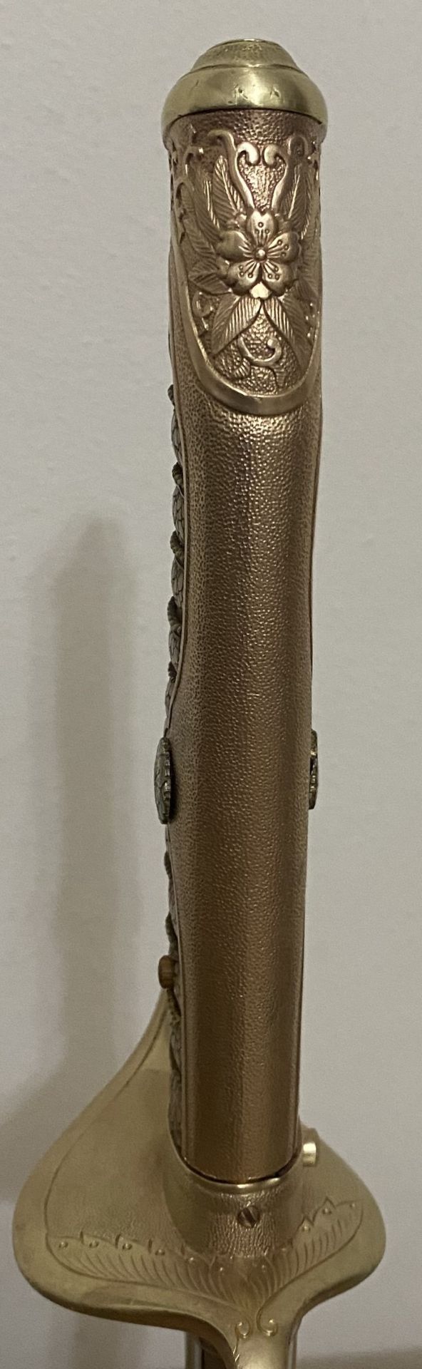 A Japanese Sword - 2.8 Million Yen Swordsmith. A rare opportunity to acquire a blade by the - Image 10 of 30