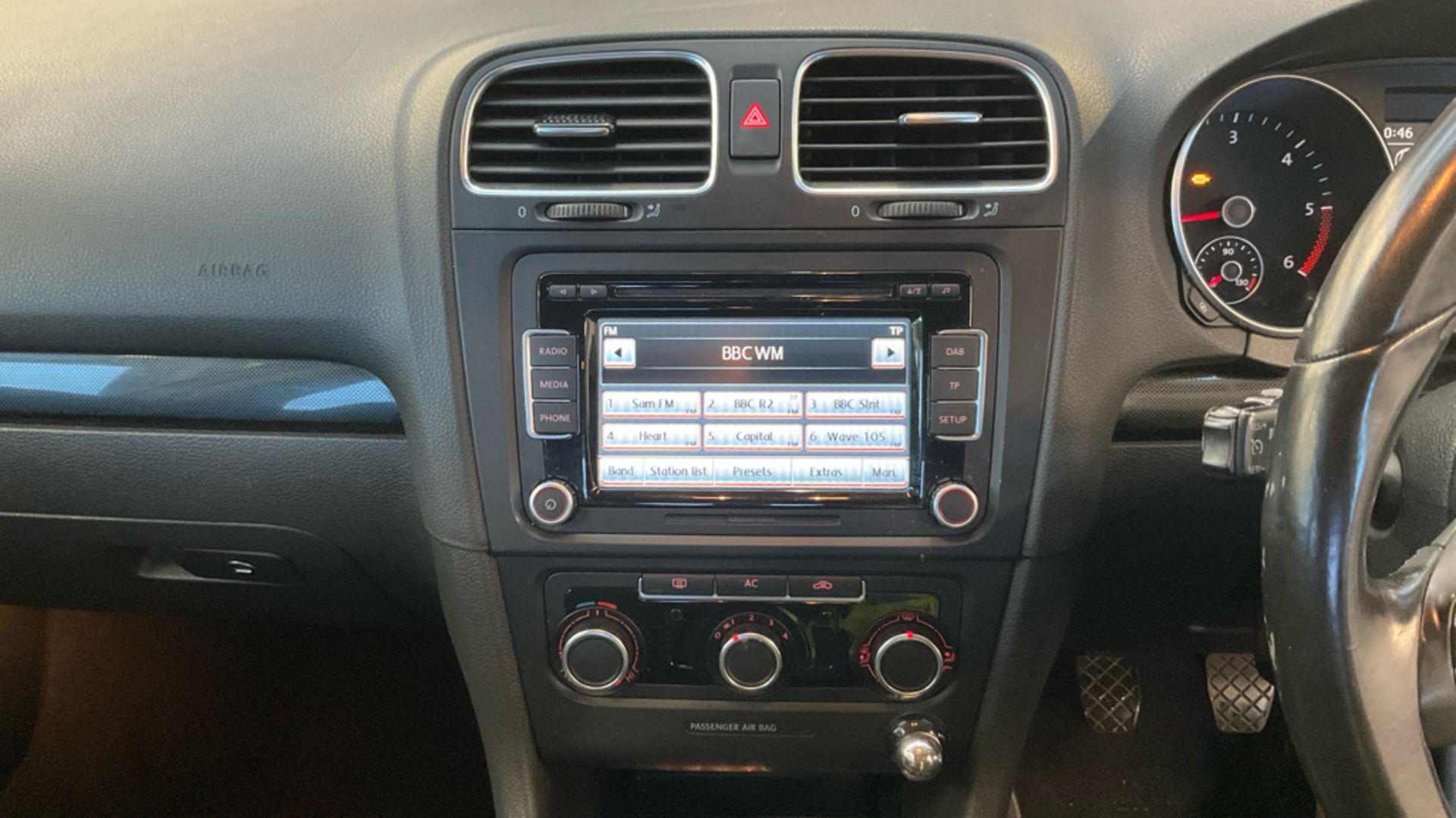 VOLKSWAGEN GOLF 1.6 TDI MATCH 2011 (11) (MOT SEPT 26) - Image 10 of 11