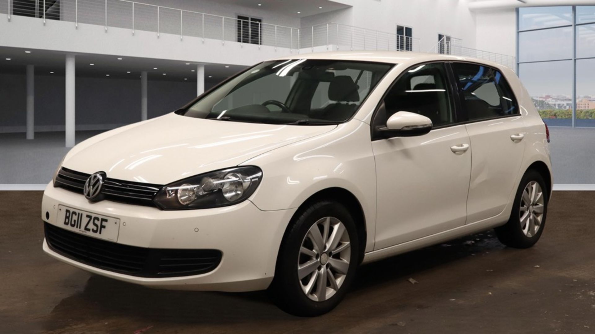VOLKSWAGEN GOLF 1.6 TDI MATCH 2011 (11) (MOT SEPT 26) - Image 6 of 11