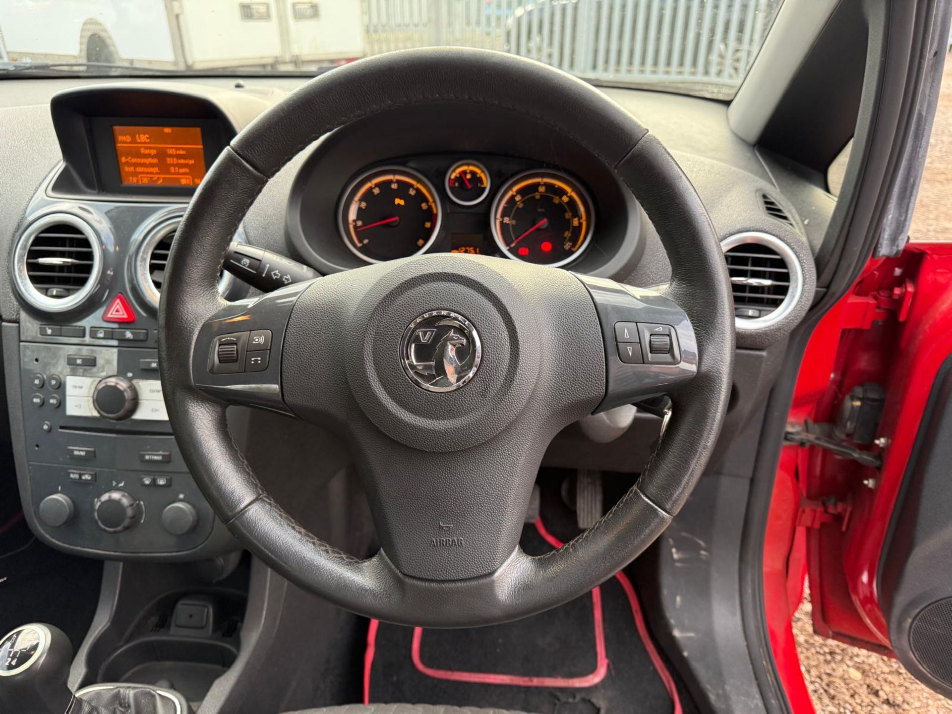 ** ON SALE ** VAUXHALL CORSA 1.4 16V SE HATCHBACK 2012 (61) ULEZ COMPLAINT (LOW MILES) - Image 12 of 16