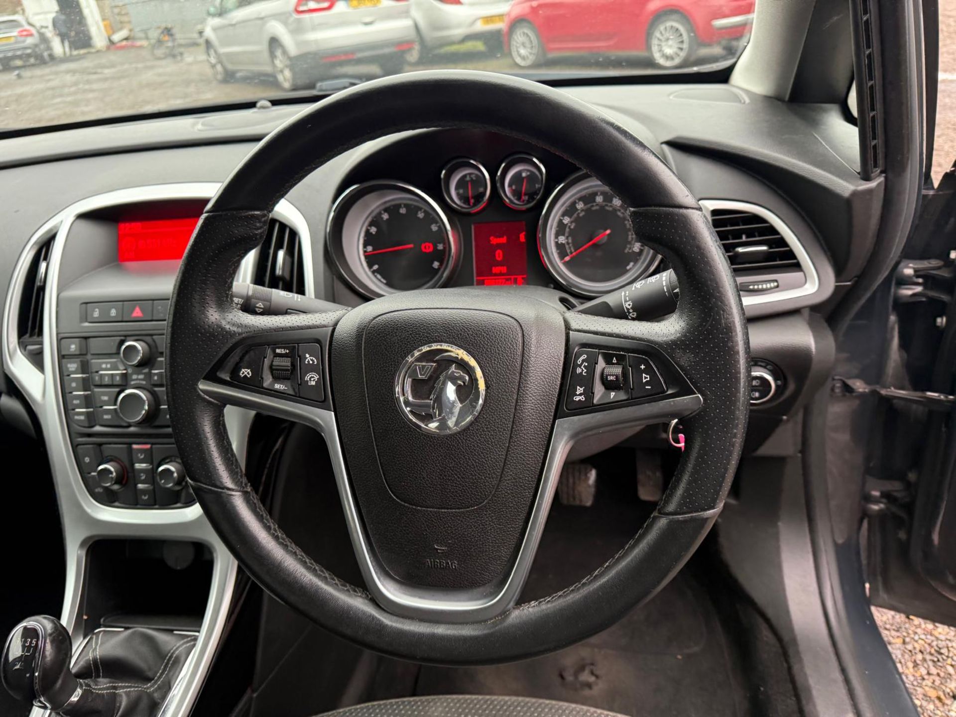 ** ON SALE ** VAUXHALL ASTRA 1.6 16V 115 SRI HATCHBACK 2013 (13) ULEZ COMPLIANT - Image 12 of 19