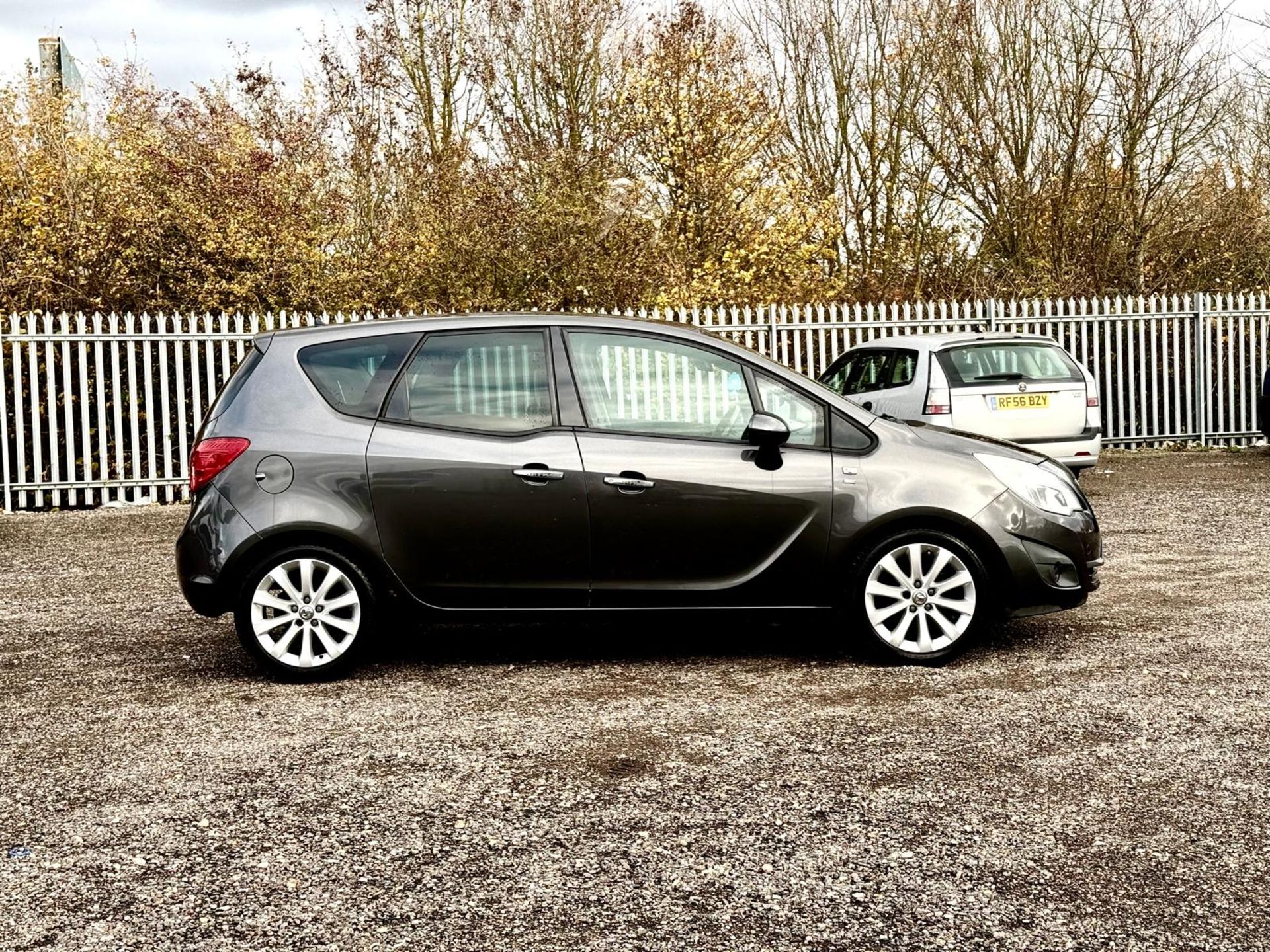 VAUXHALL VIVA (MOT OCT 2026) SE 1.4 TURBO 120 2011 (11) ULEZ COMPLIANT - Image 2 of 22