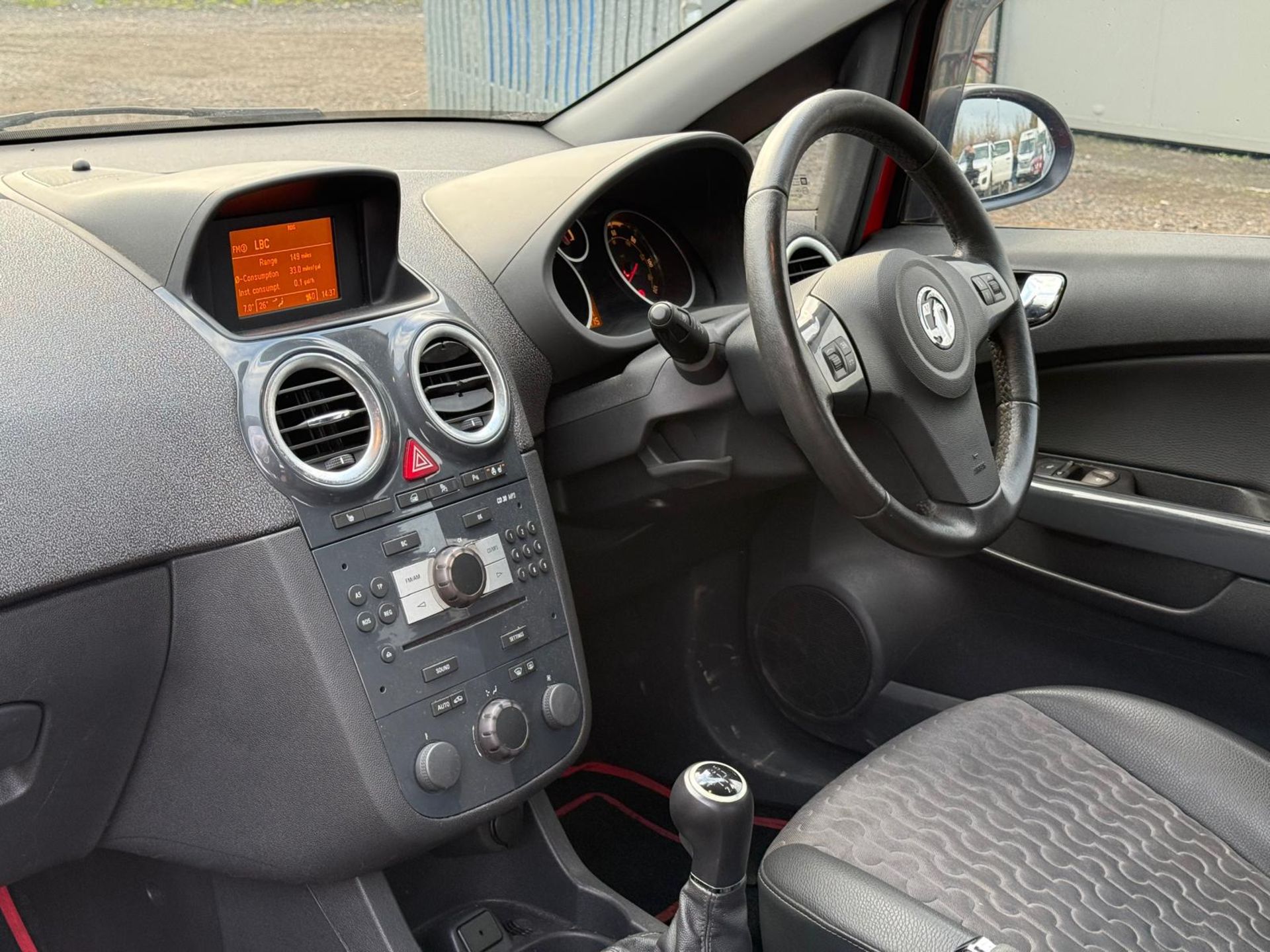 ** ON SALE ** VAUXHALL CORSA 1.4 16V SE HATCHBACK 2012 (61) ULEZ COMPLAINT (LOW MILES) - Image 9 of 16