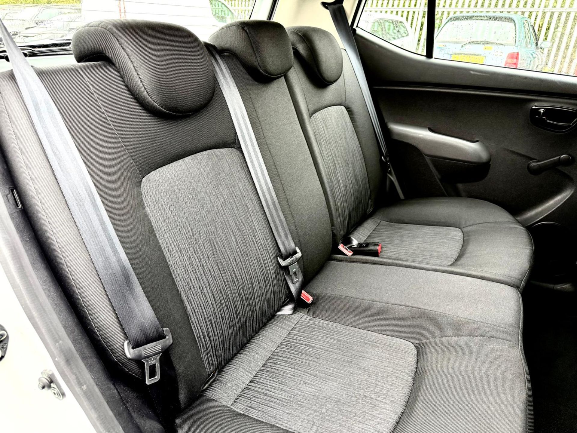 HYUNDAI I10 1.2 PETROL CLASSIC HATCHBACK 2013 (13) ULEZ COMPLIANT - Image 15 of 20