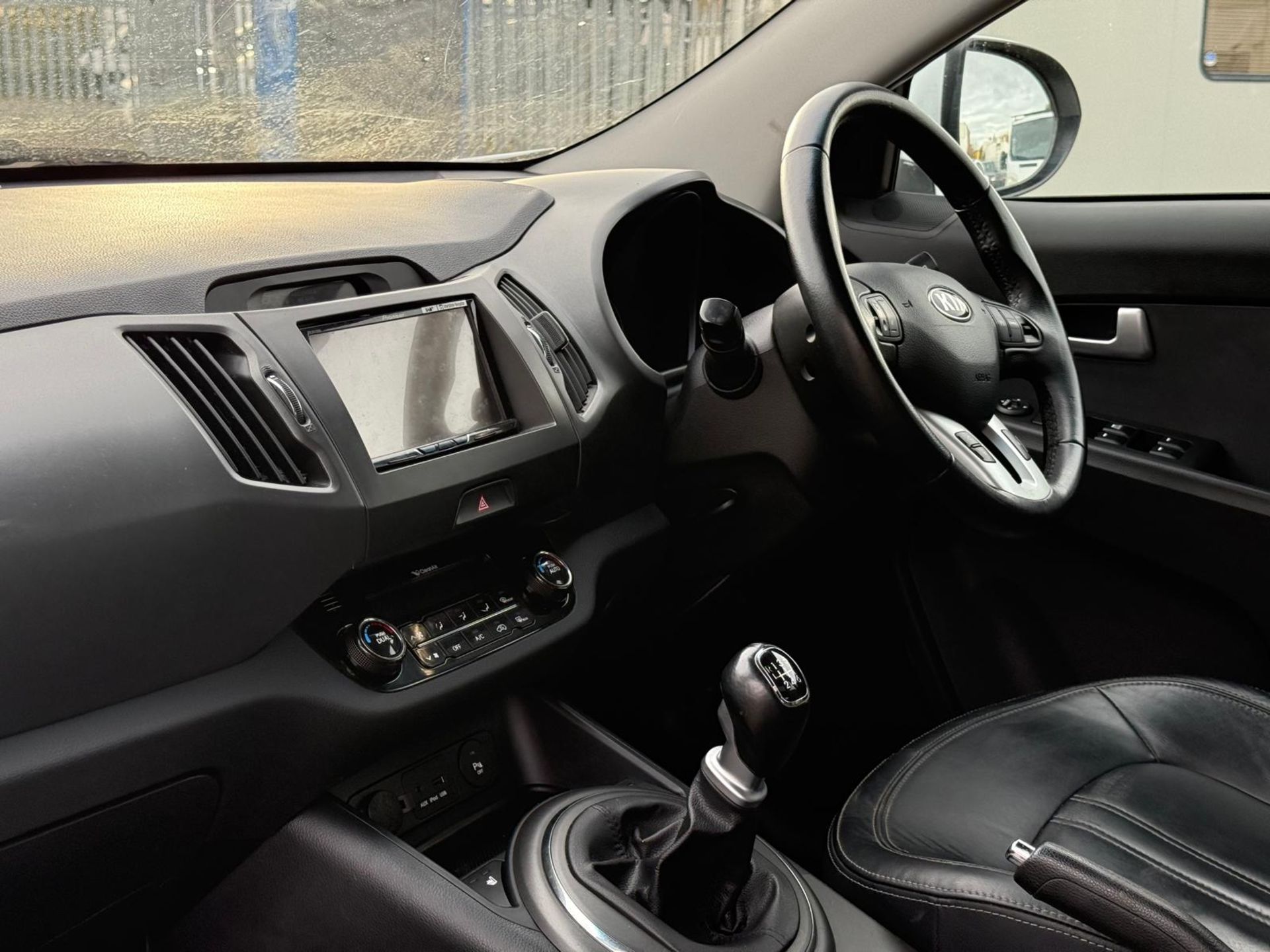 KIA SPORTAGE 3 1.7 CRDI 2013 (13) LOW MILES - Image 10 of 21