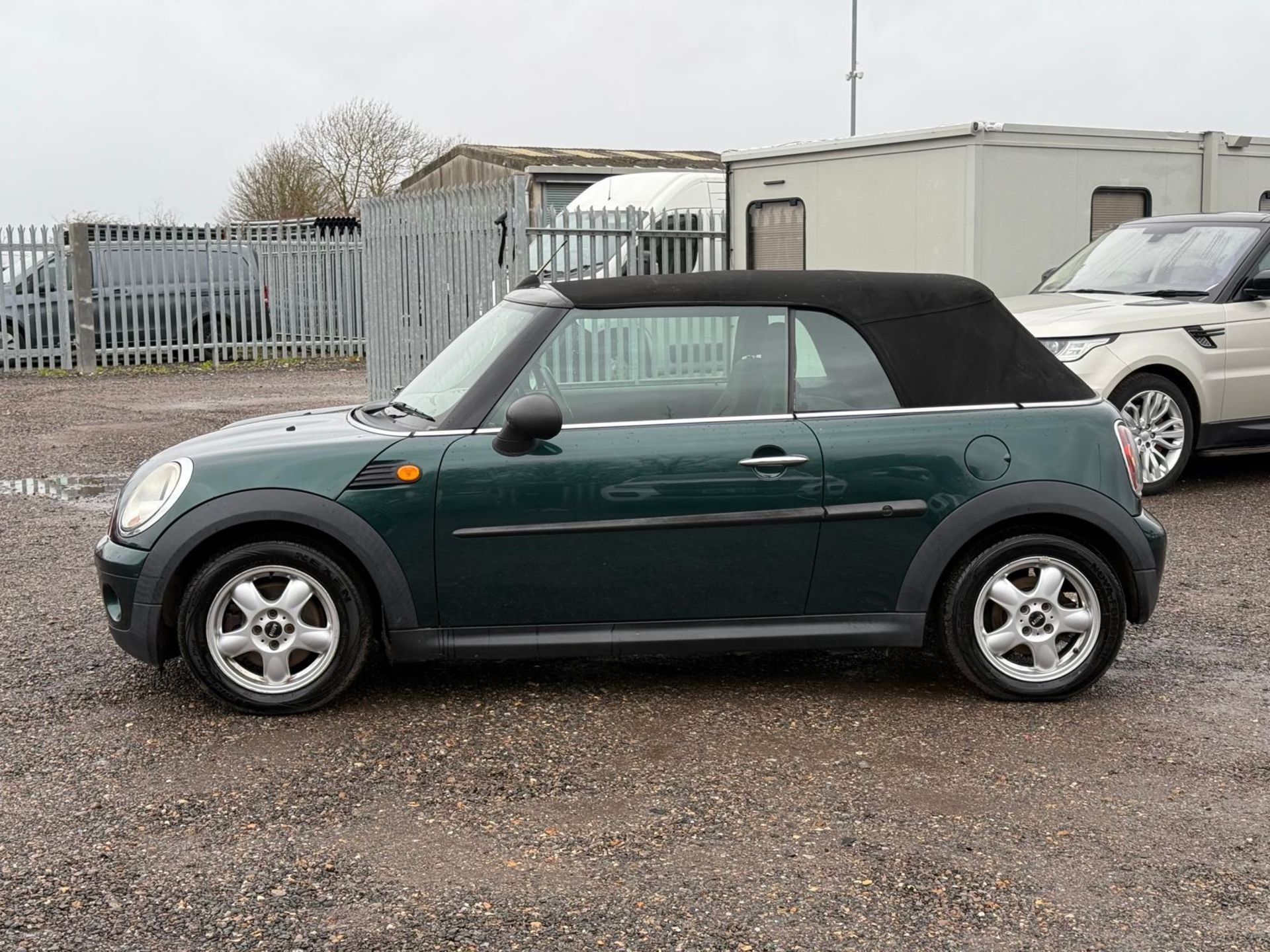 MINI ONE 1.6 CONVERTIBLE (MOT DEC 2026) 2010 (10) ULEZ COMPLIANT - Image 5 of 15