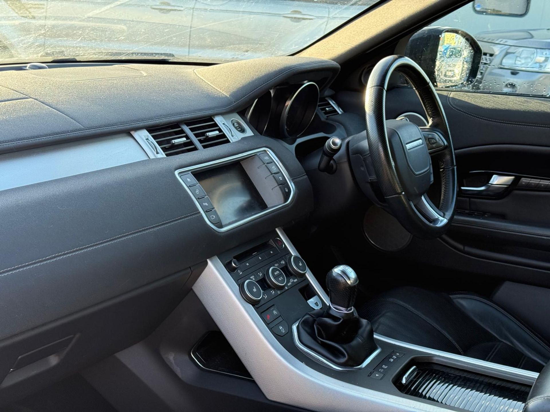 LAND ROVER RANGE ROVER EVOQUE ( MOT JULY 2026) 2.0 TD4 180 4WD HSE DYNAMIC 2016 (66) - Image 9 of 19