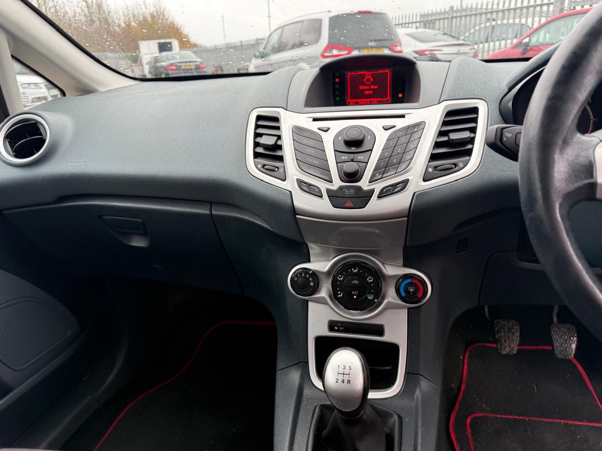 FORD FIESTA 1.6 ZETEC S HATCHBACK 2008 (58) - Image 14 of 16