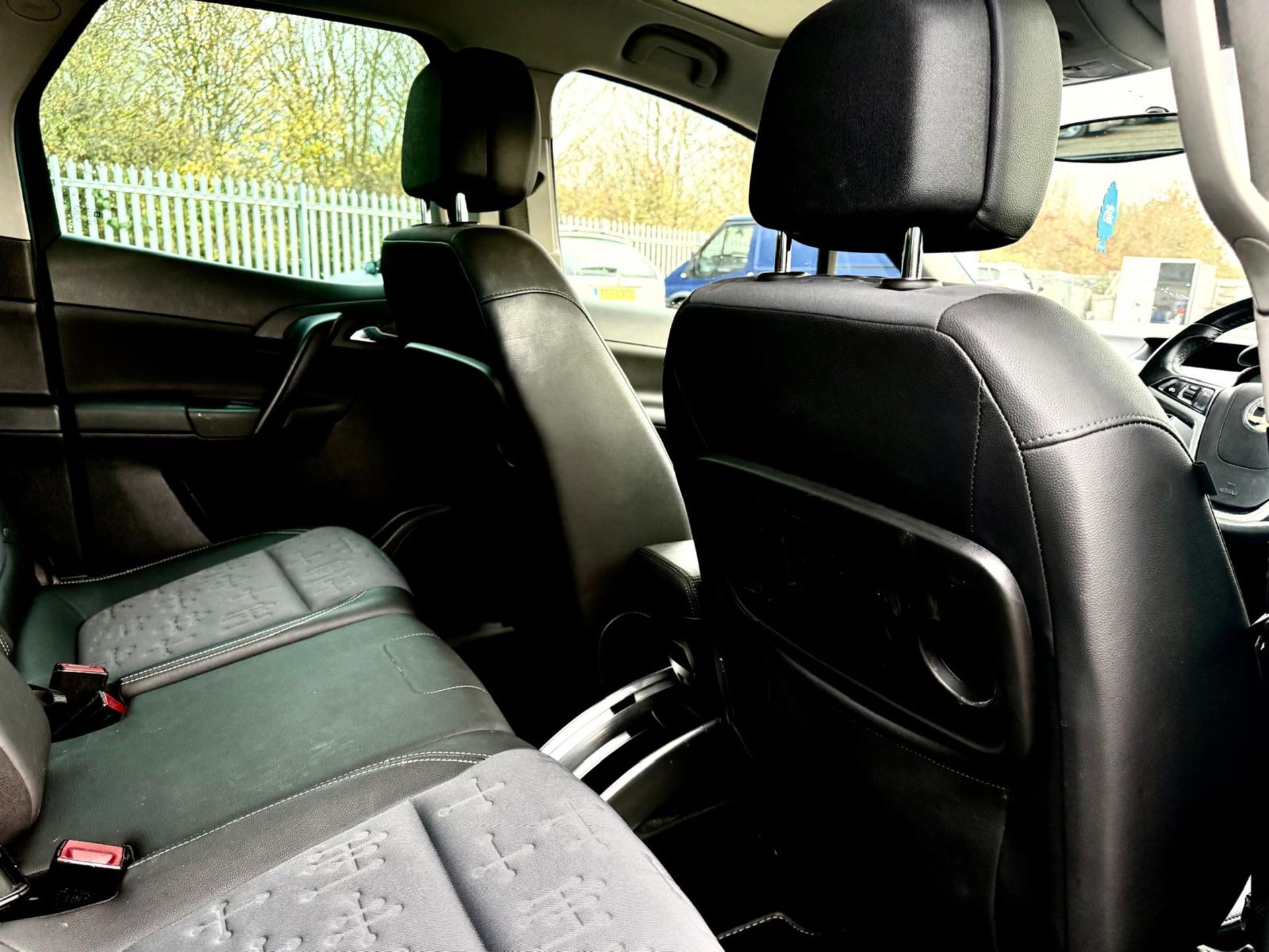 VAUXHALL VIVA (MOT OCT 2026) SE 1.4 TURBO 120 2011 (11) ULEZ COMPLIANT - Image 16 of 22