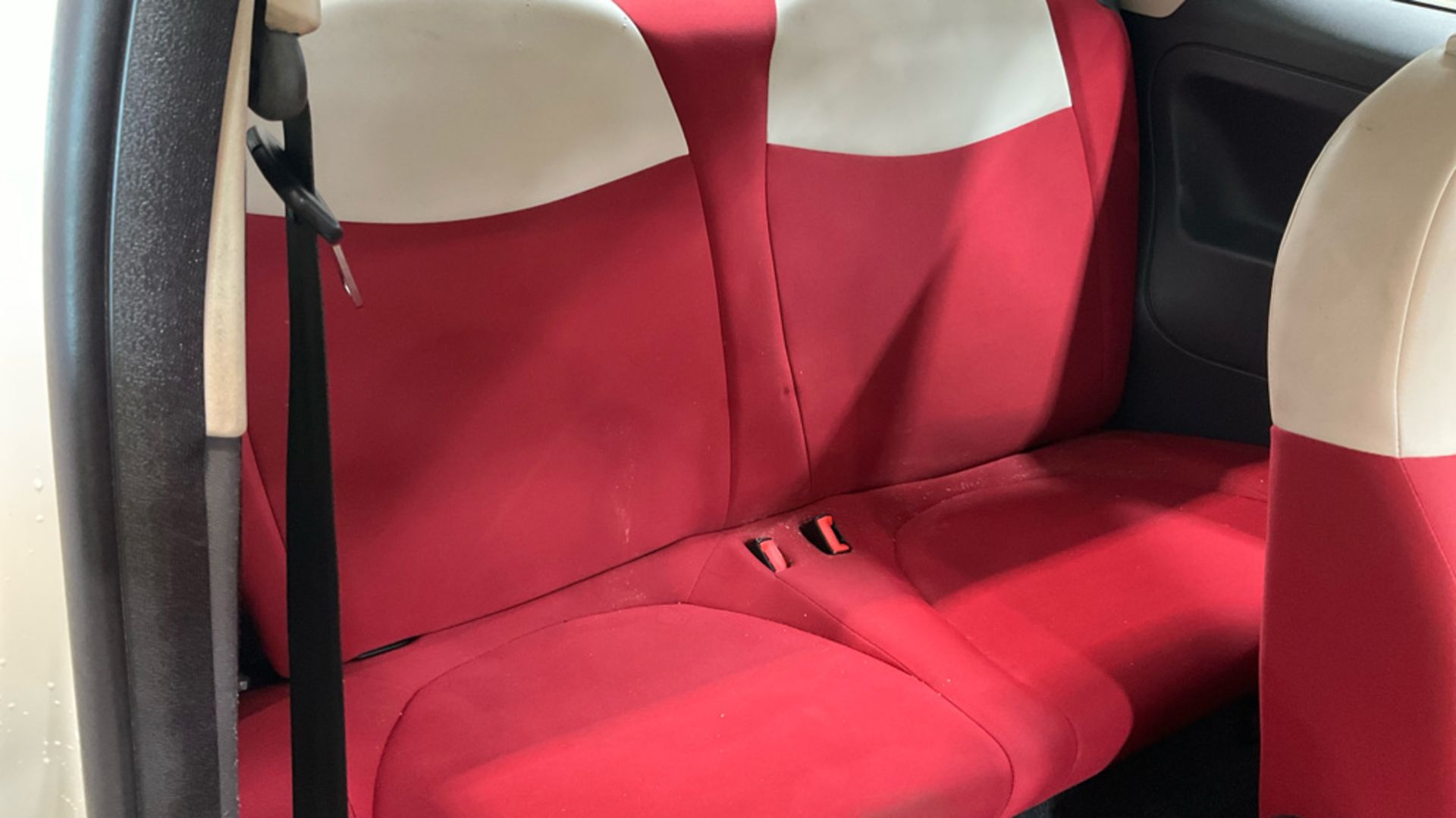 FIAT 500 1.2 POP HATCHBACK 2011 (11) ULEZ COMPLIANT - Image 9 of 11