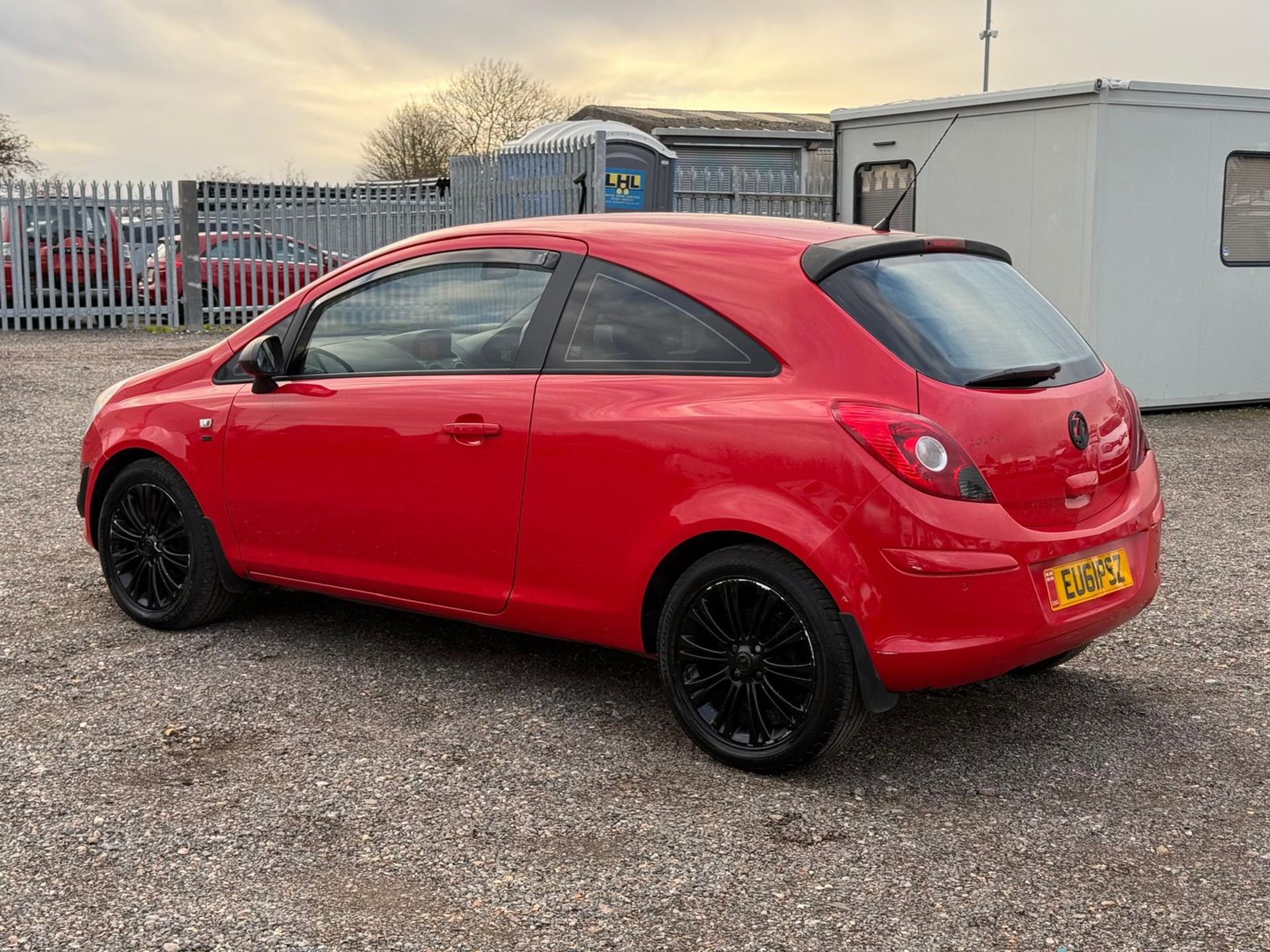 ** ON SALE ** VAUXHALL CORSA 1.4 16V SE HATCHBACK 2012 (61) ULEZ COMPLAINT (LOW MILES) - Image 4 of 16