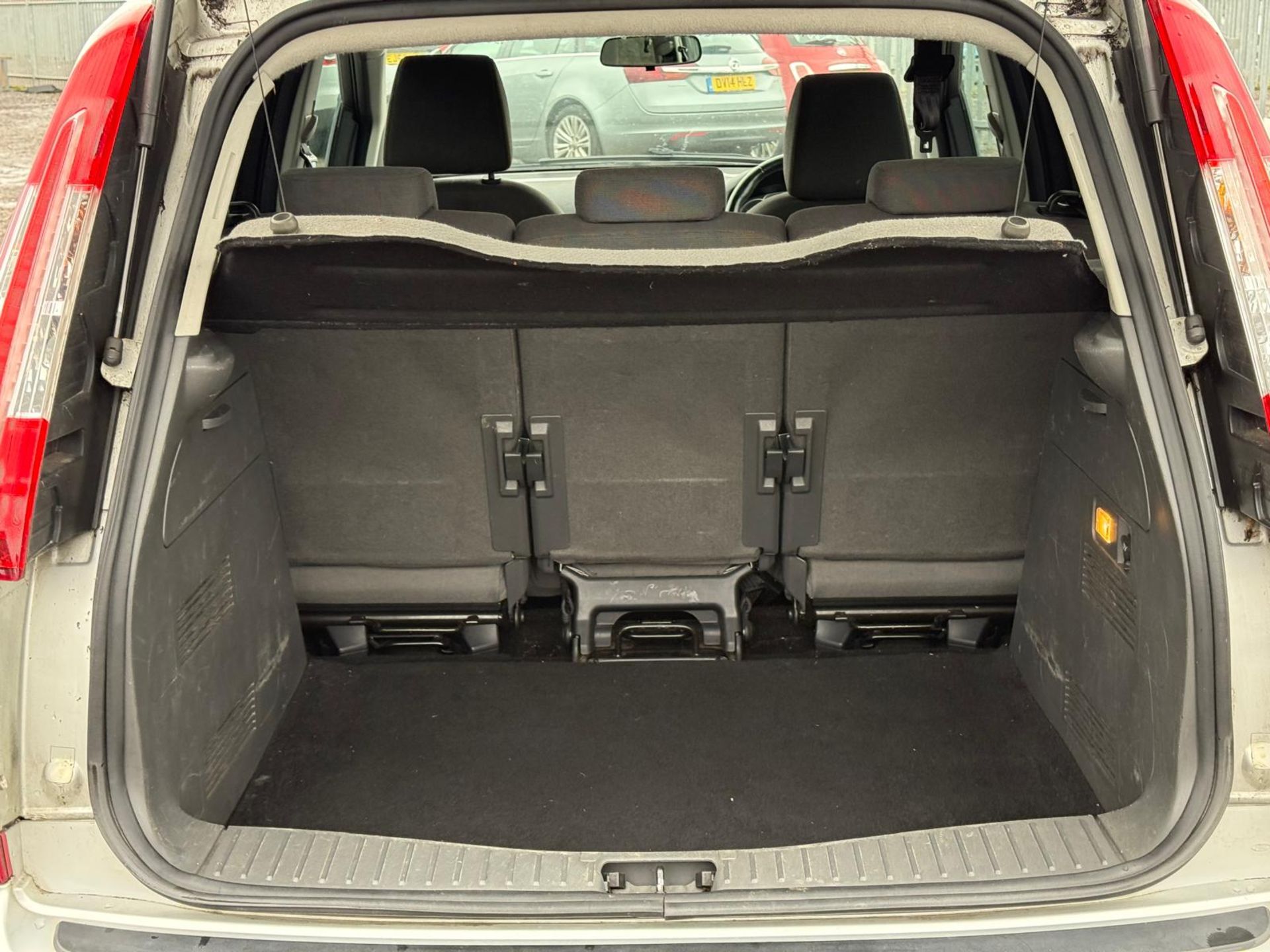 ** ON SALE ** FORD C-MAX 2.0 ZETEC MPV AUTO 2009 (09) ULEZ COMPLIANT - Image 7 of 17