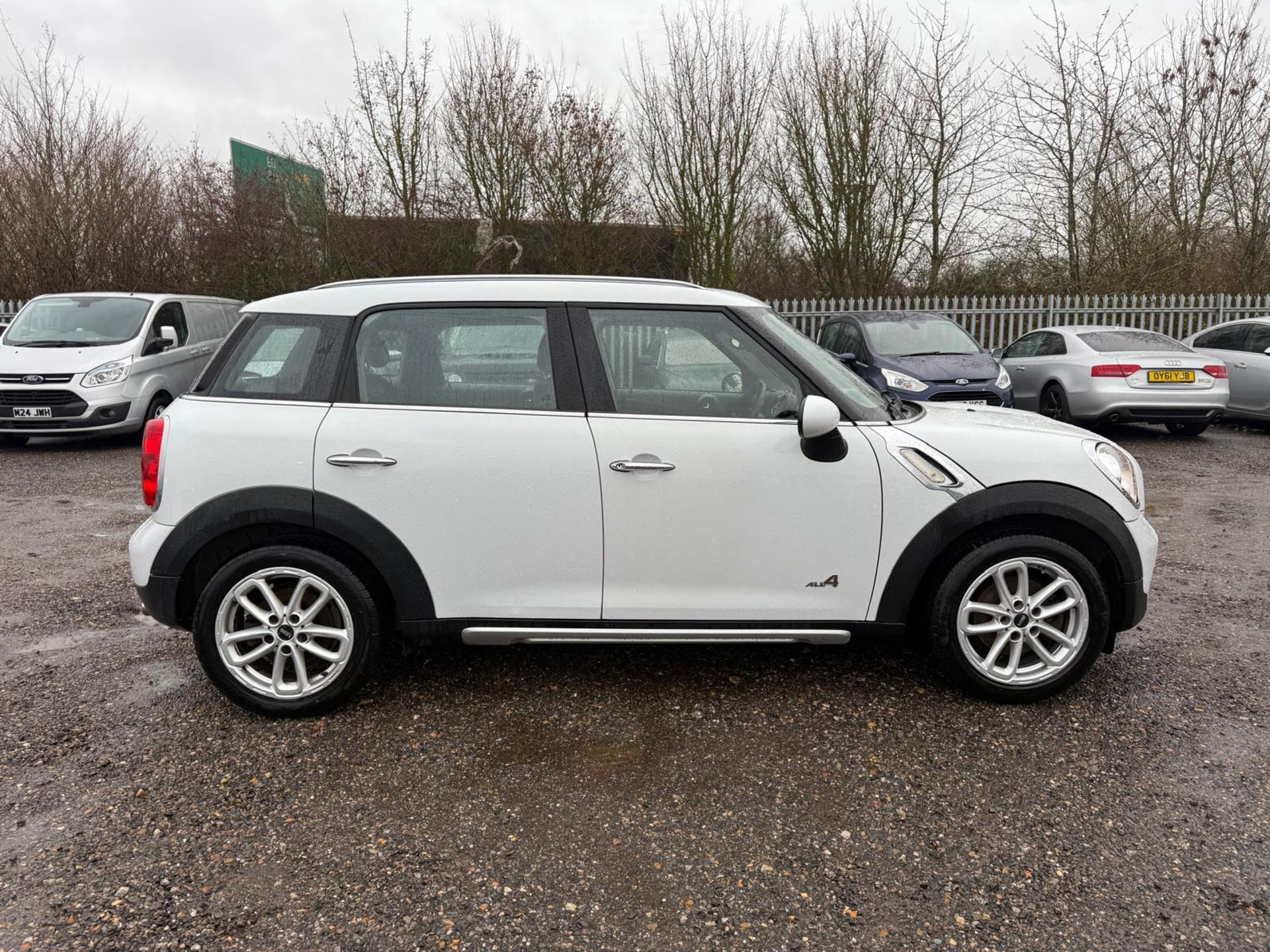 ** ON SALE ** MINI COUNTRYMAN 1.6 COOPER D ALL 4 HATCHBACK 2015 (15) - Image 2 of 18