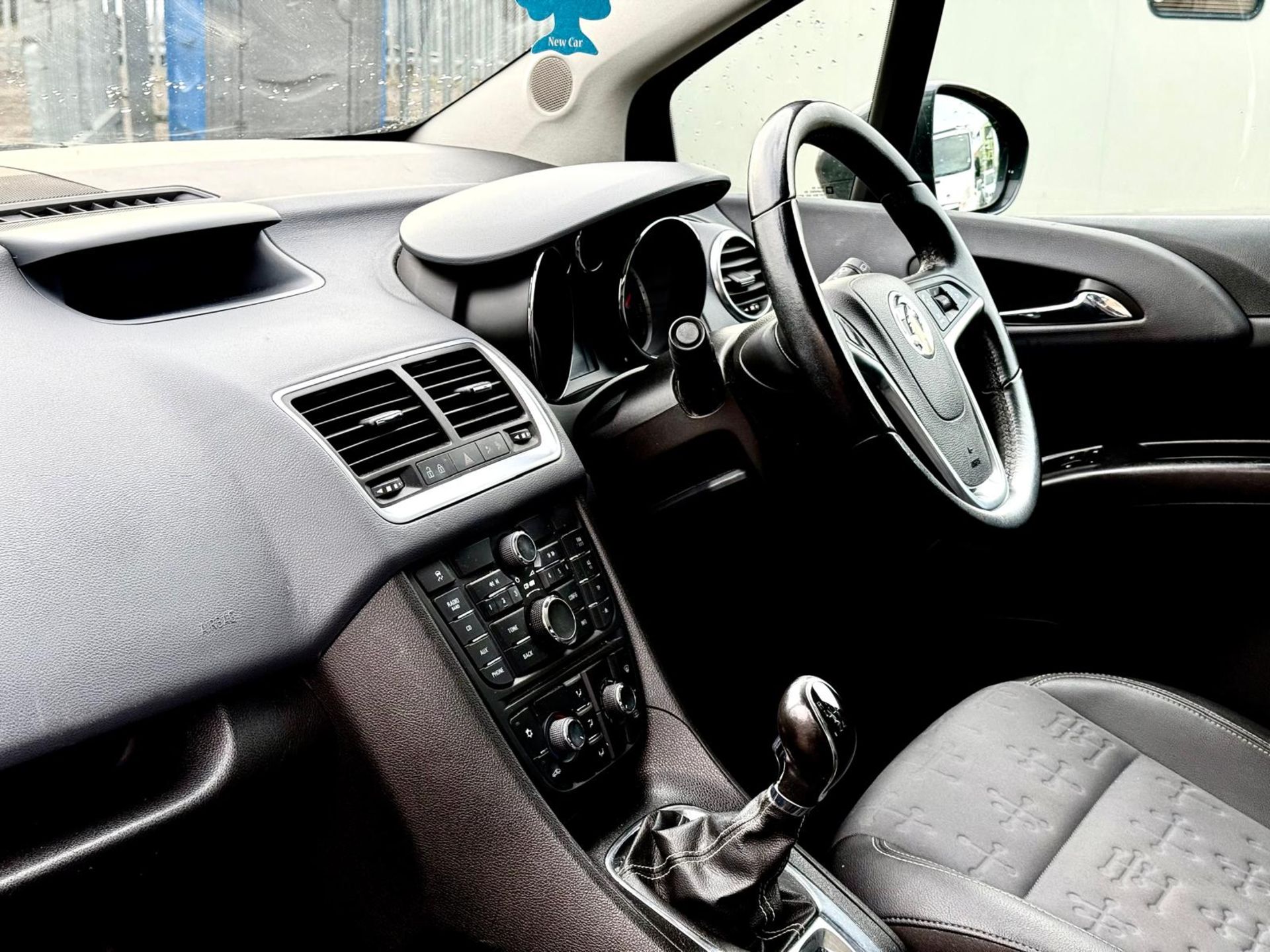 VAUXHALL VIVA (MOT OCT 2026) SE 1.4 TURBO 120 2011 (11) ULEZ COMPLIANT - Image 10 of 22