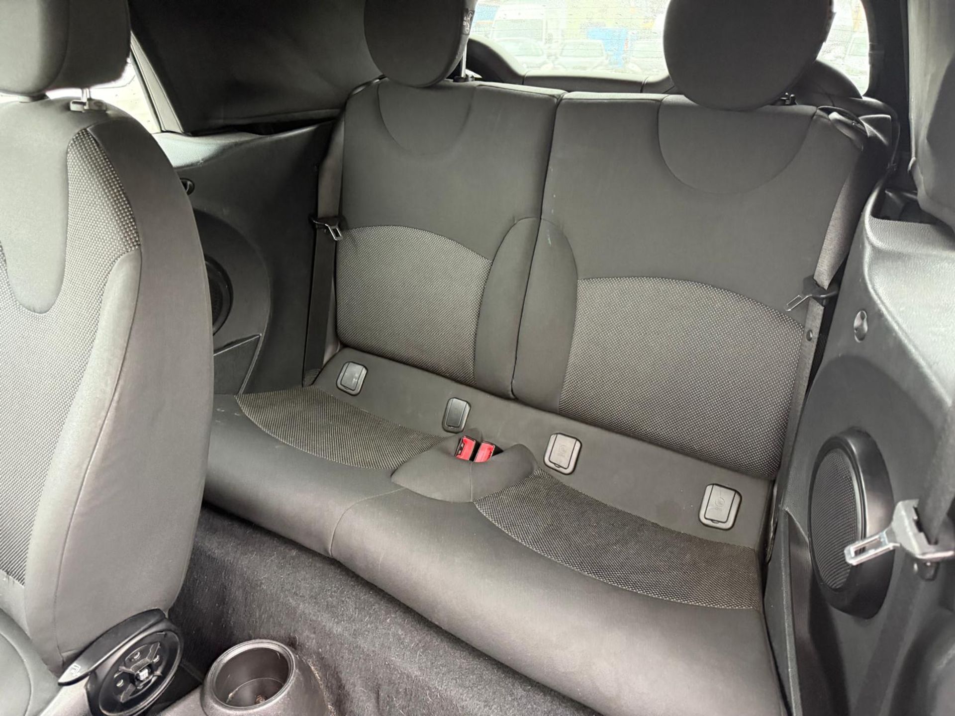MINI ONE 1.6 CONVERTIBLE (MOT DEC 2026) 2010 (10) ULEZ COMPLIANT - Image 13 of 15