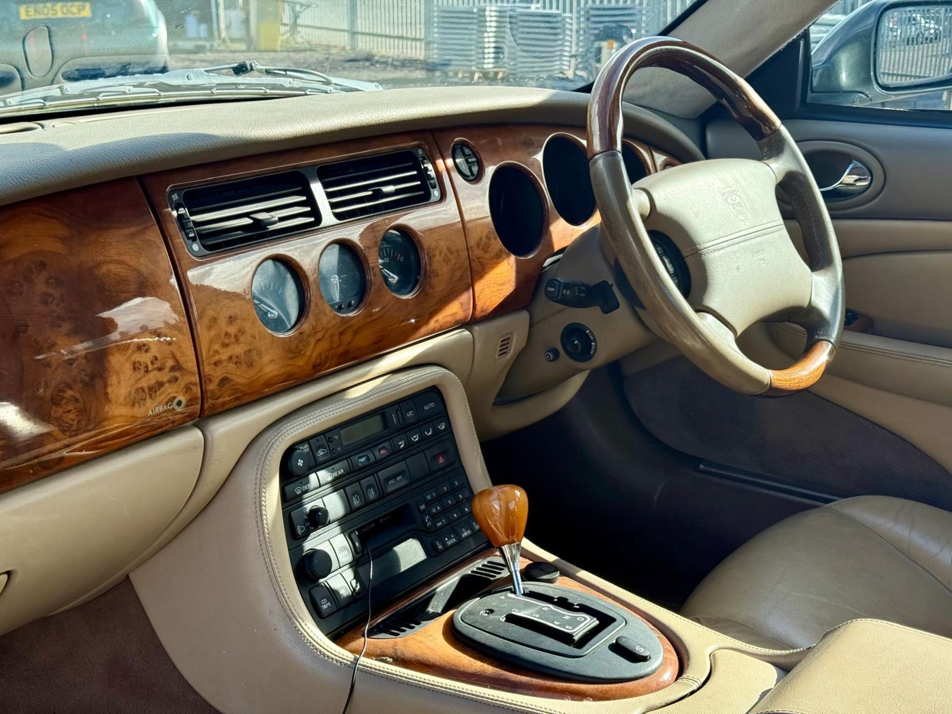 ** ON SALE ** JAGUAR XK8 4.2 COUPE 2003 (03) ULEZ COMPLIANT - Image 10 of 17