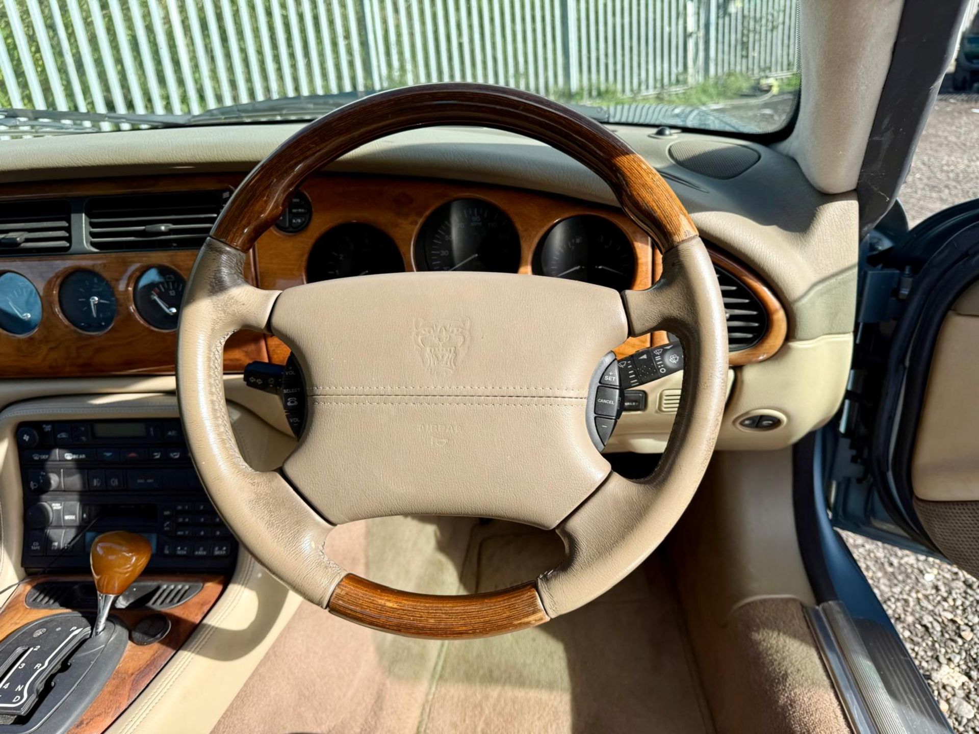 ** ON SALE ** JAGUAR XK8 4.2 COUPE 2003 (03) ULEZ COMPLIANT - Image 11 of 17