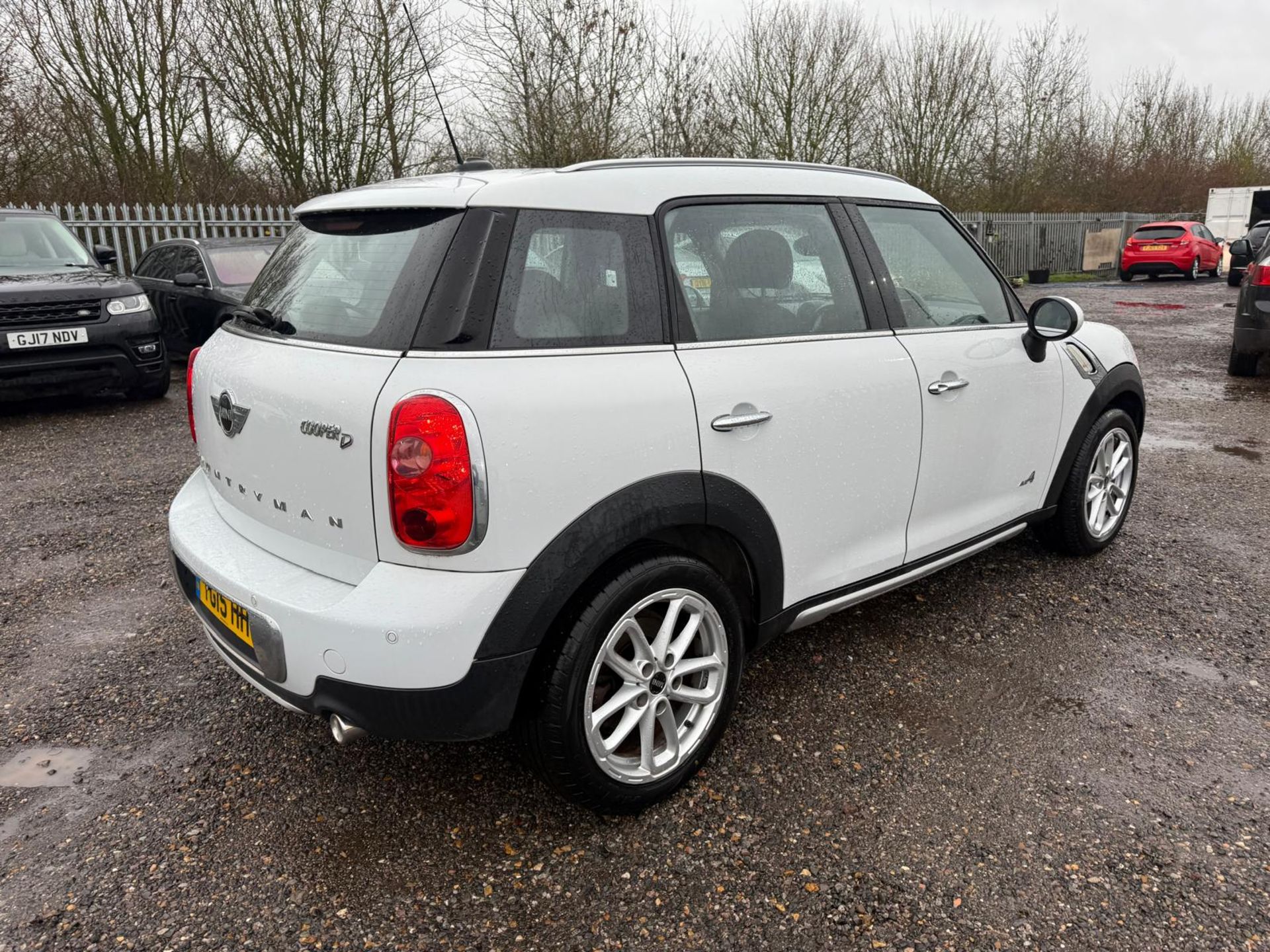 ** ON SALE ** MINI COUNTRYMAN 1.6 COOPER D ALL 4 HATCHBACK 2015 (15) - Image 3 of 18