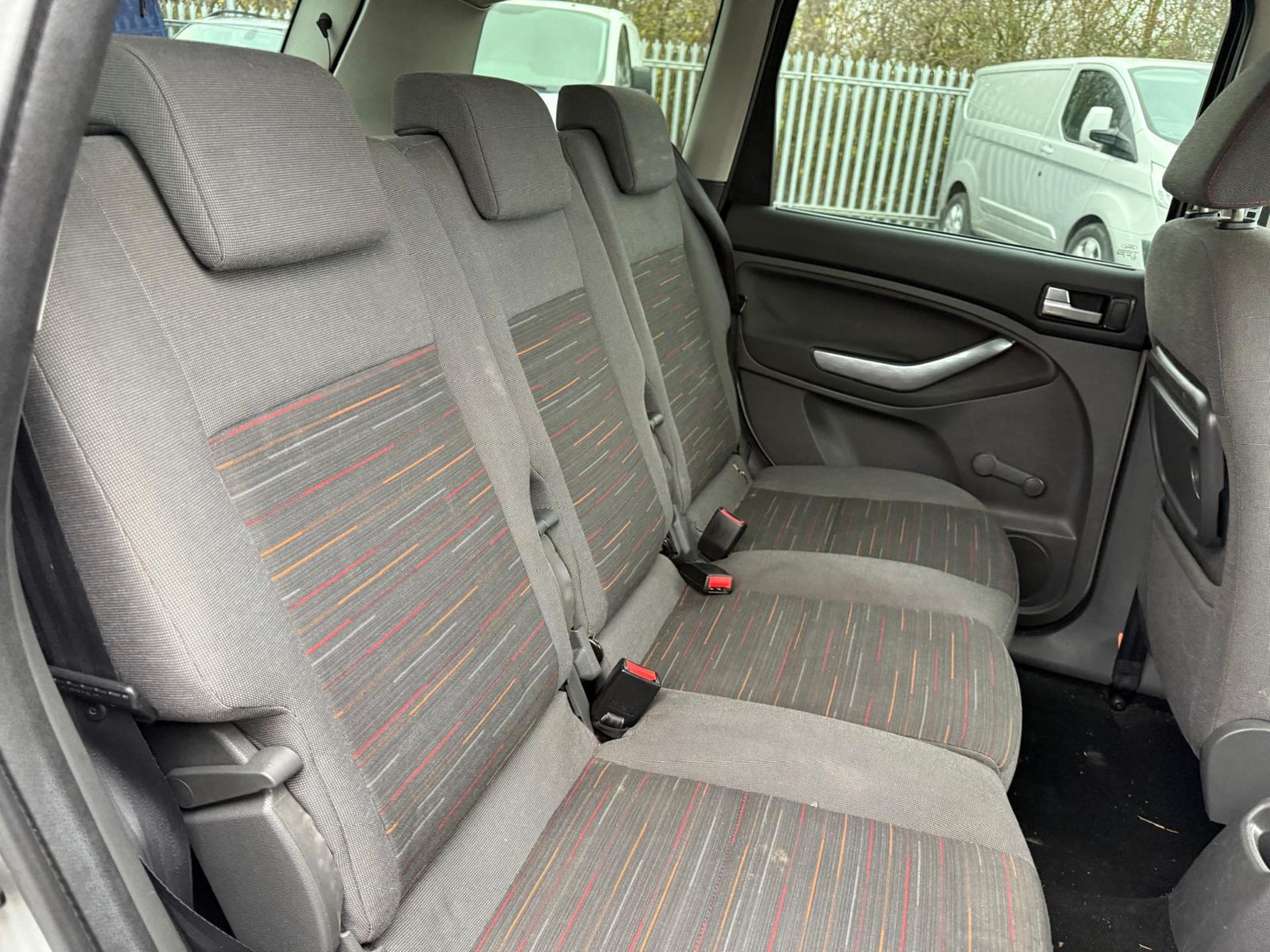 ** ON SALE ** FORD C-MAX 2.0 ZETEC MPV AUTO 2009 (09) ULEZ COMPLIANT - Image 16 of 17