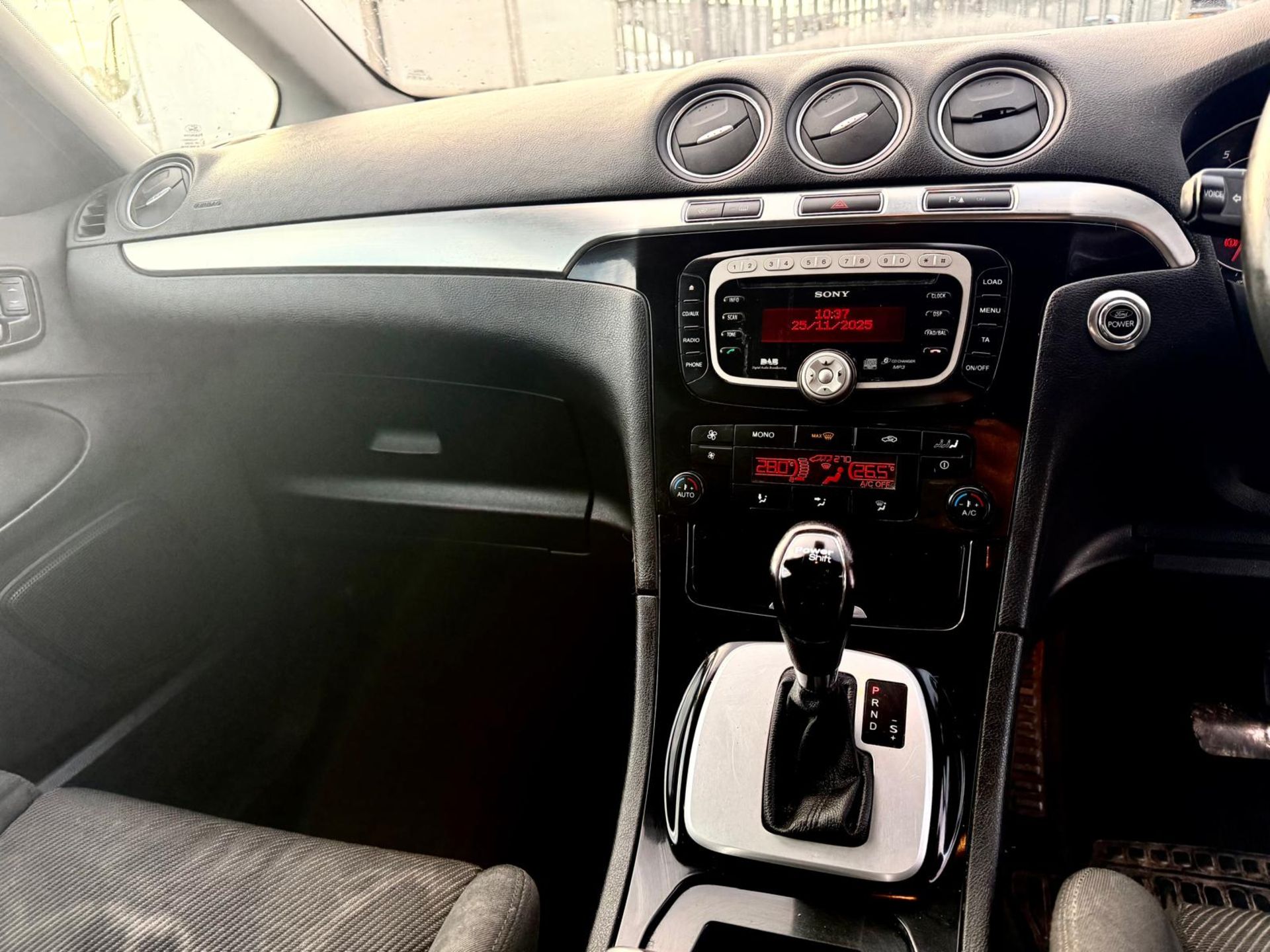 FORD GALAXY 2.0 TDCI 140 TITANIUM AUTO 7 SEATS 2011 (11) - Image 11 of 20