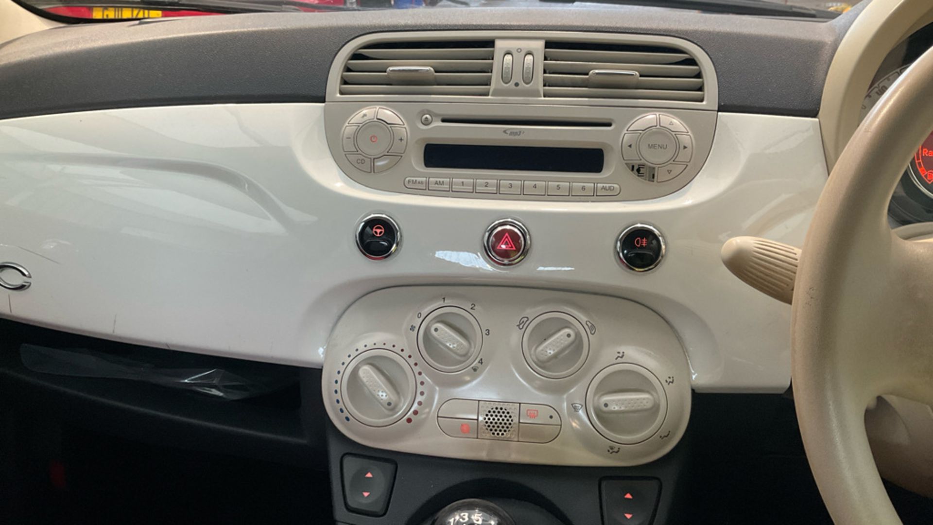 FIAT 500 1.2 POP HATCHBACK 2011 (11) ULEZ COMPLIANT - Image 10 of 11