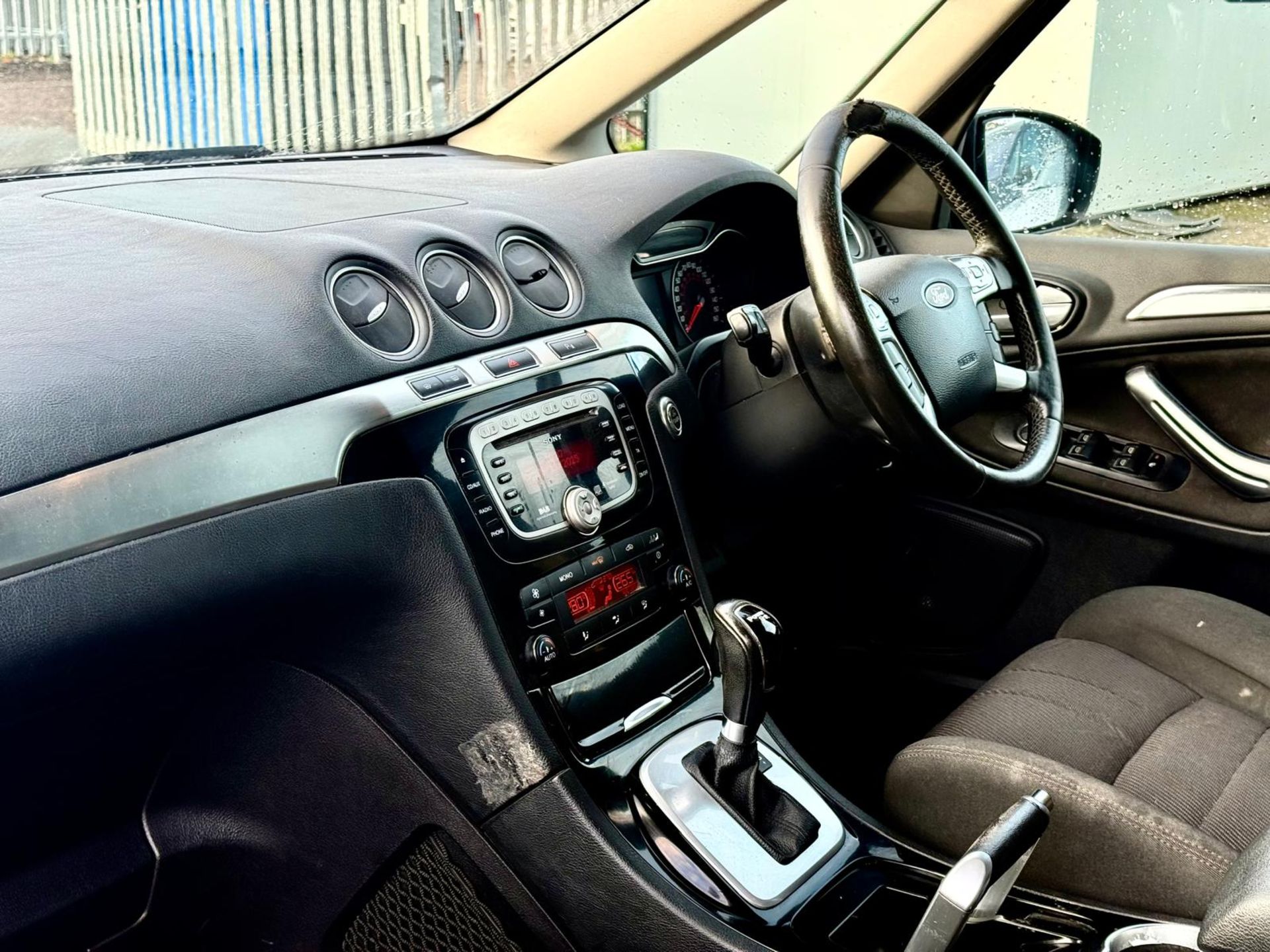 FORD GALAXY 2.0 TDCI 140 TITANIUM AUTO 7 SEATS 2011 (11) - Image 8 of 20