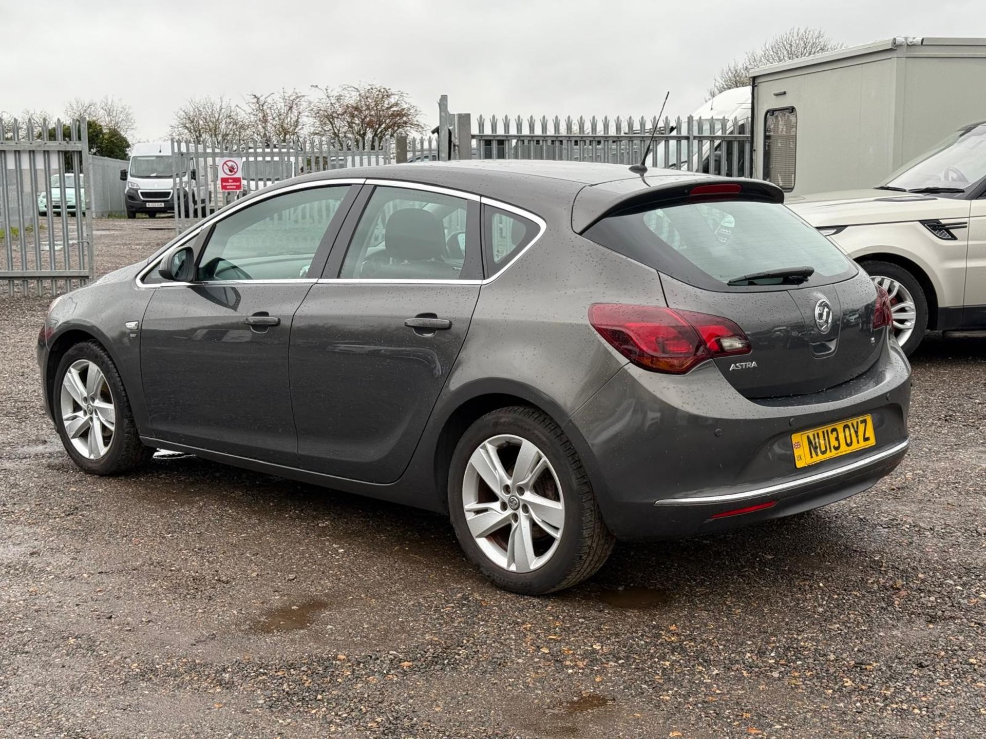 ** ON SALE ** VAUXHALL ASTRA 1.6 16V 115 SRI HATCHBACK 2013 (13) ULEZ COMPLIANT - Image 4 of 19