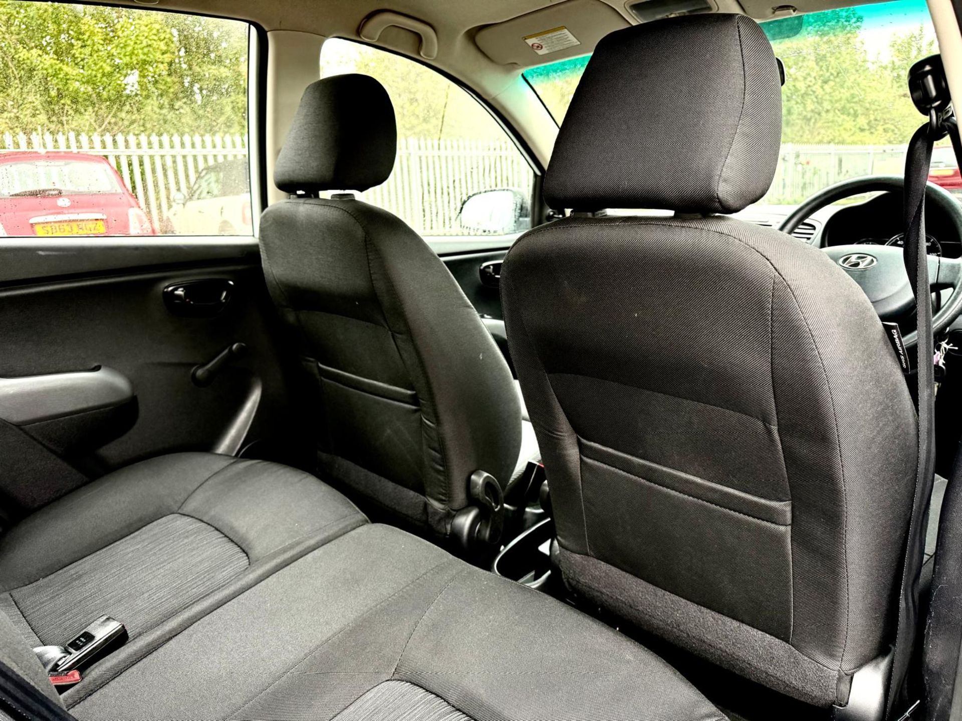 HYUNDAI I10 1.2 PETROL CLASSIC HATCHBACK 2013 (13) ULEZ COMPLIANT - Image 14 of 20