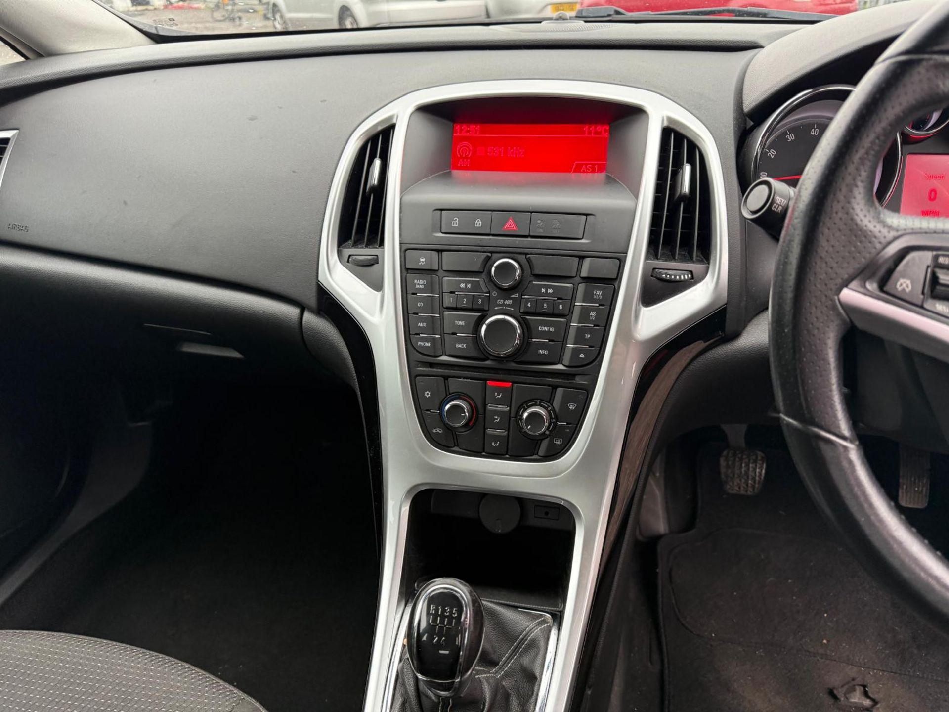 ** ON SALE ** VAUXHALL ASTRA 1.6 16V 115 SRI HATCHBACK 2013 (13) ULEZ COMPLIANT - Image 13 of 19