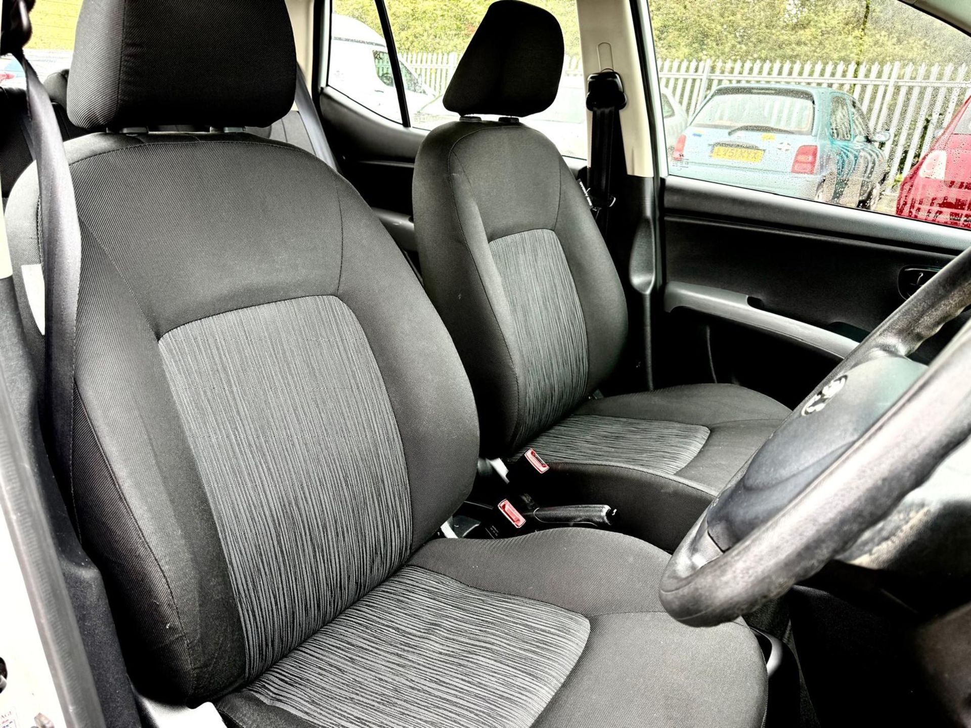 HYUNDAI I10 1.2 PETROL CLASSIC HATCHBACK 2013 (13) ULEZ COMPLIANT - Image 13 of 20