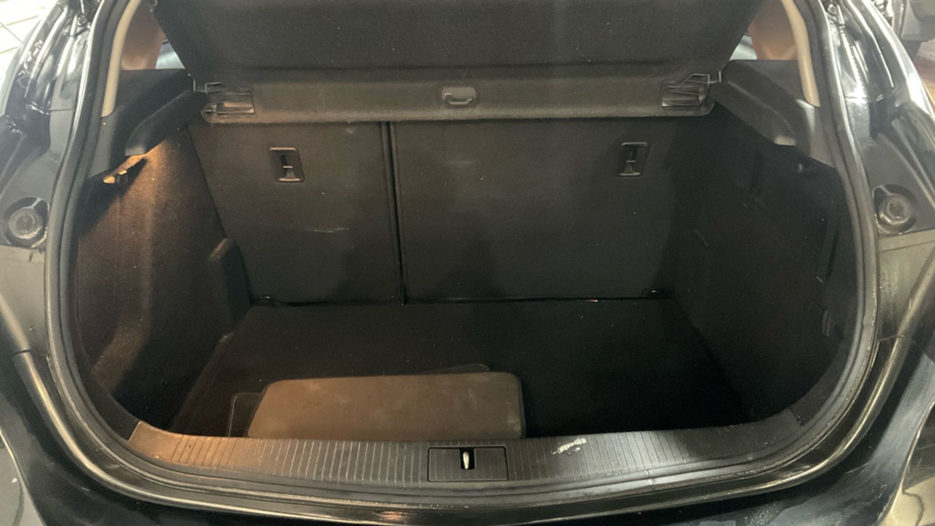 ** ON SALE ** VAUXHALL ASTRA 1.6 16V 115 SRI HATCHBACK 2014 (14) ULEZ COMPLIANT - Image 7 of 11