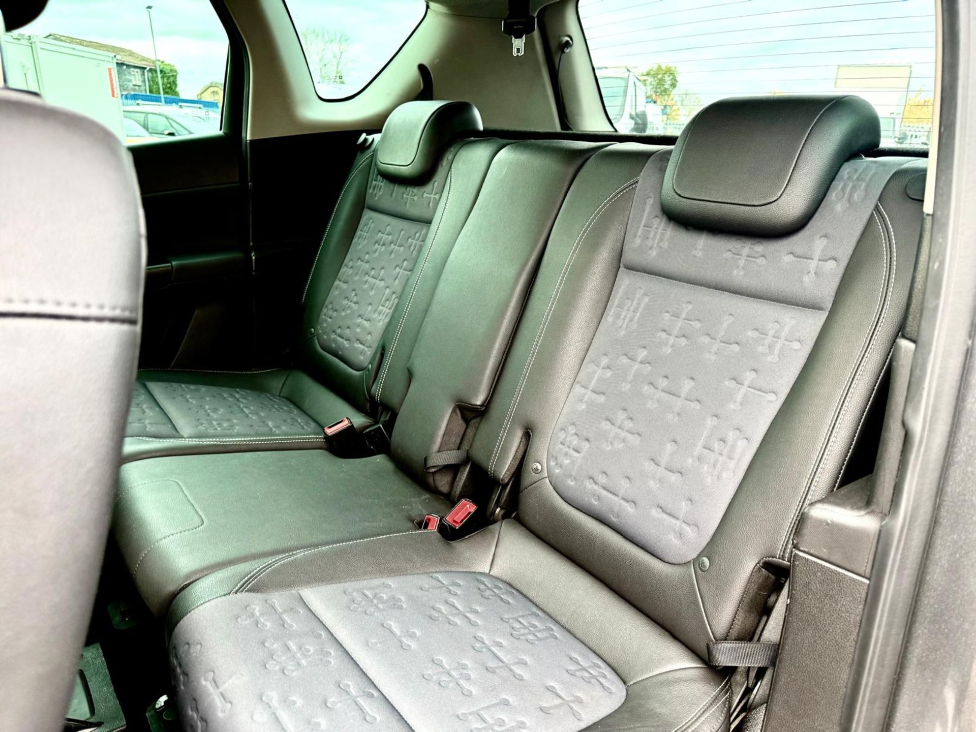 VAUXHALL VIVA (MOT OCT 2026) SE 1.4 TURBO 120 2011 (11) ULEZ COMPLIANT - Image 18 of 22