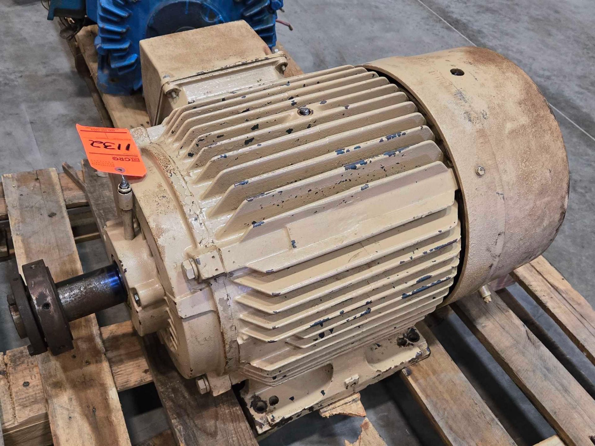 Lot of (2) Siemens 40 HP motors, (1) 1180 RPM, 460V, 364T Frame, (1 ...